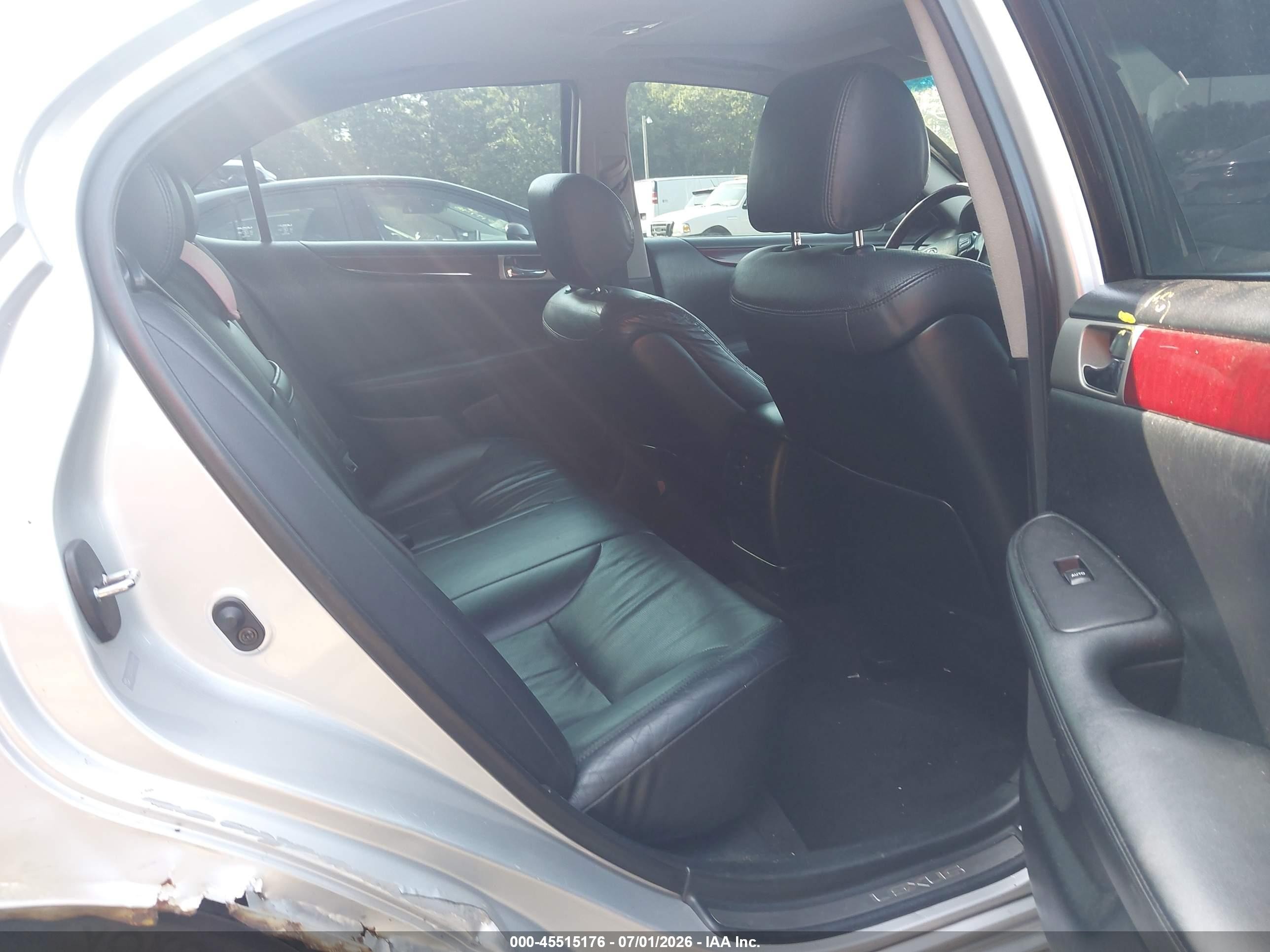 2005 Lexus Es 330   Silver vin: JTHBA30G655064895
