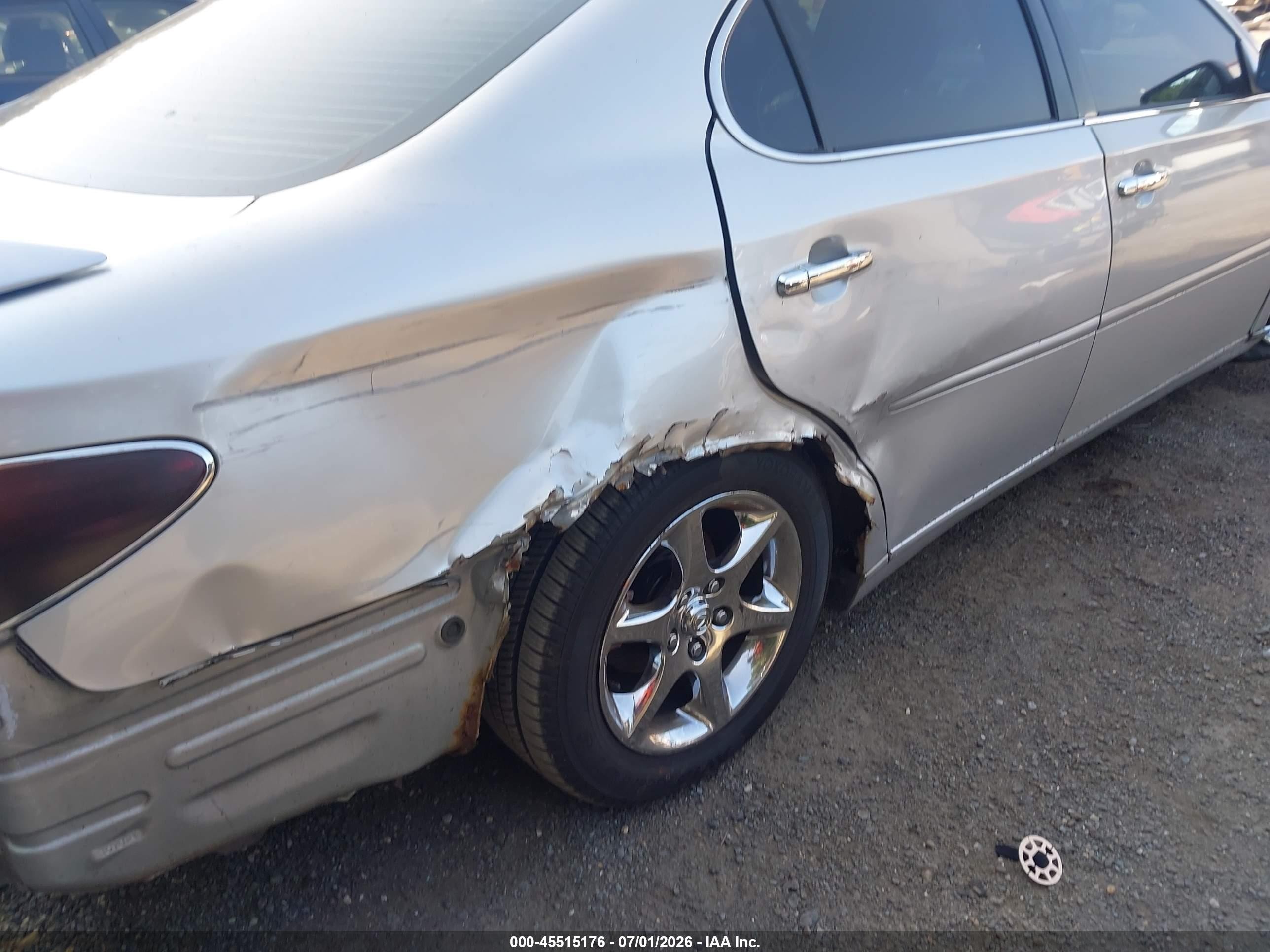 2005 Lexus Es 330   Silver vin: JTHBA30G655064895