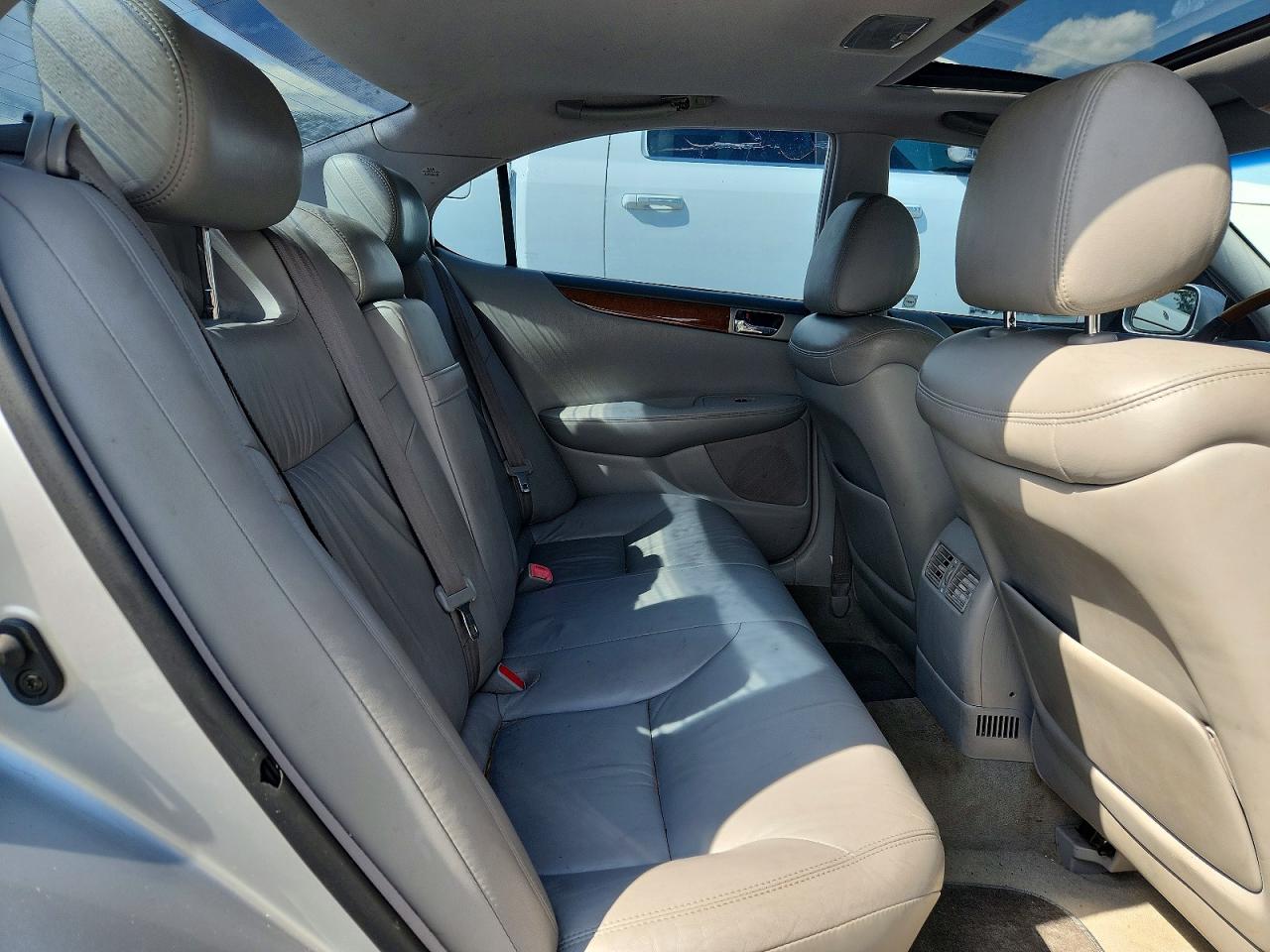 2005 Lexus Es 330 Silver vin: JTHBA30G655067537