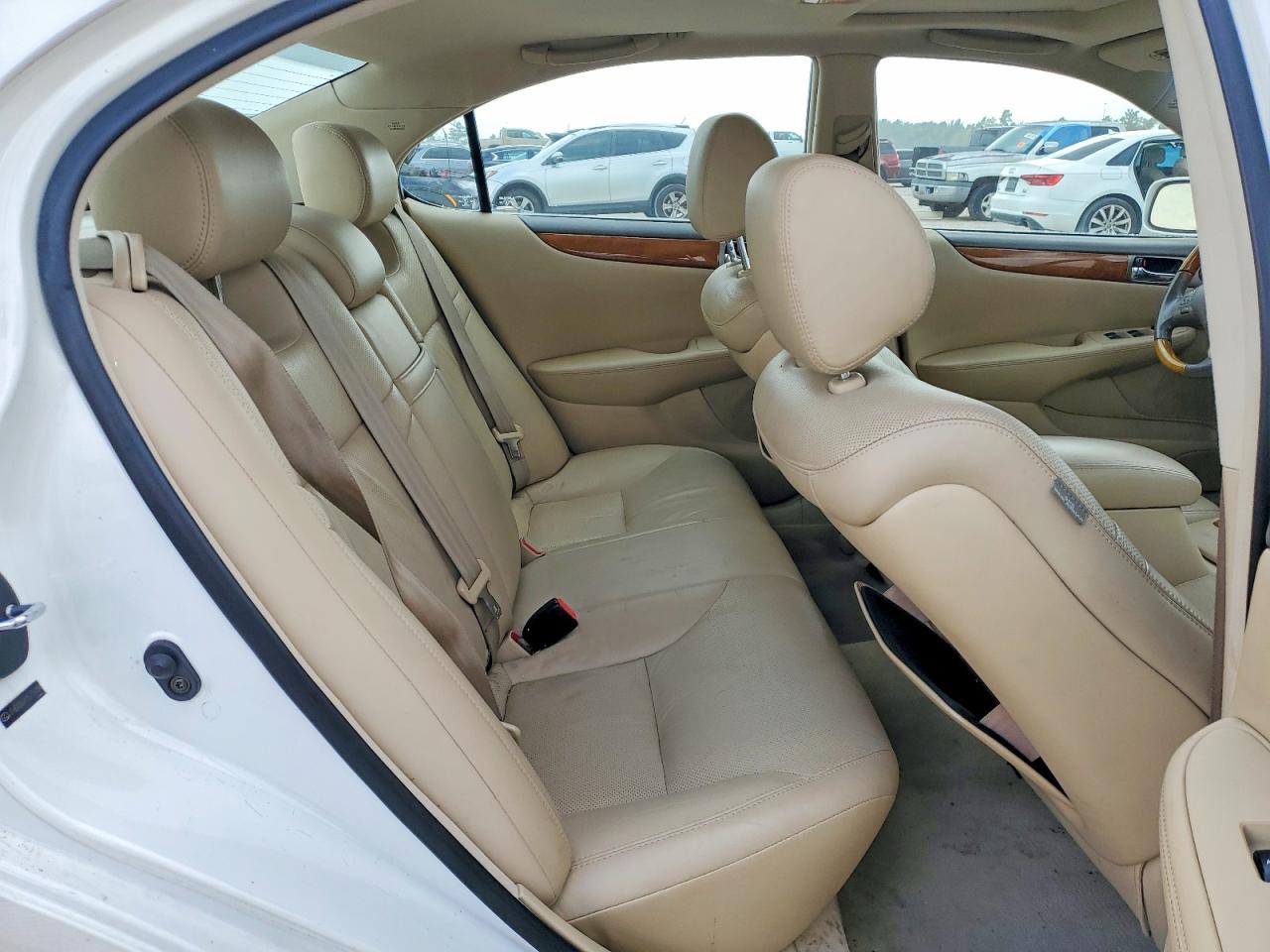2005 Lexus Es 330 White vin: JTHBA30G655139059