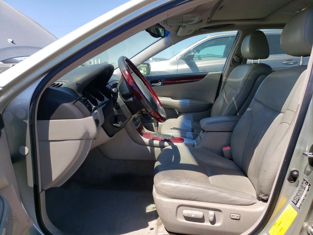 2004 Lexus Es 330 Silver vin: JTHBA30G740007357