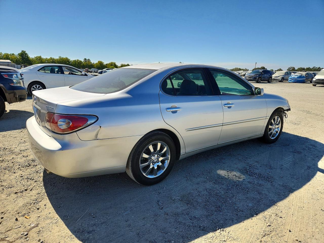 2004 Lexus Es 330 Silver vin: JTHBA30G740007987