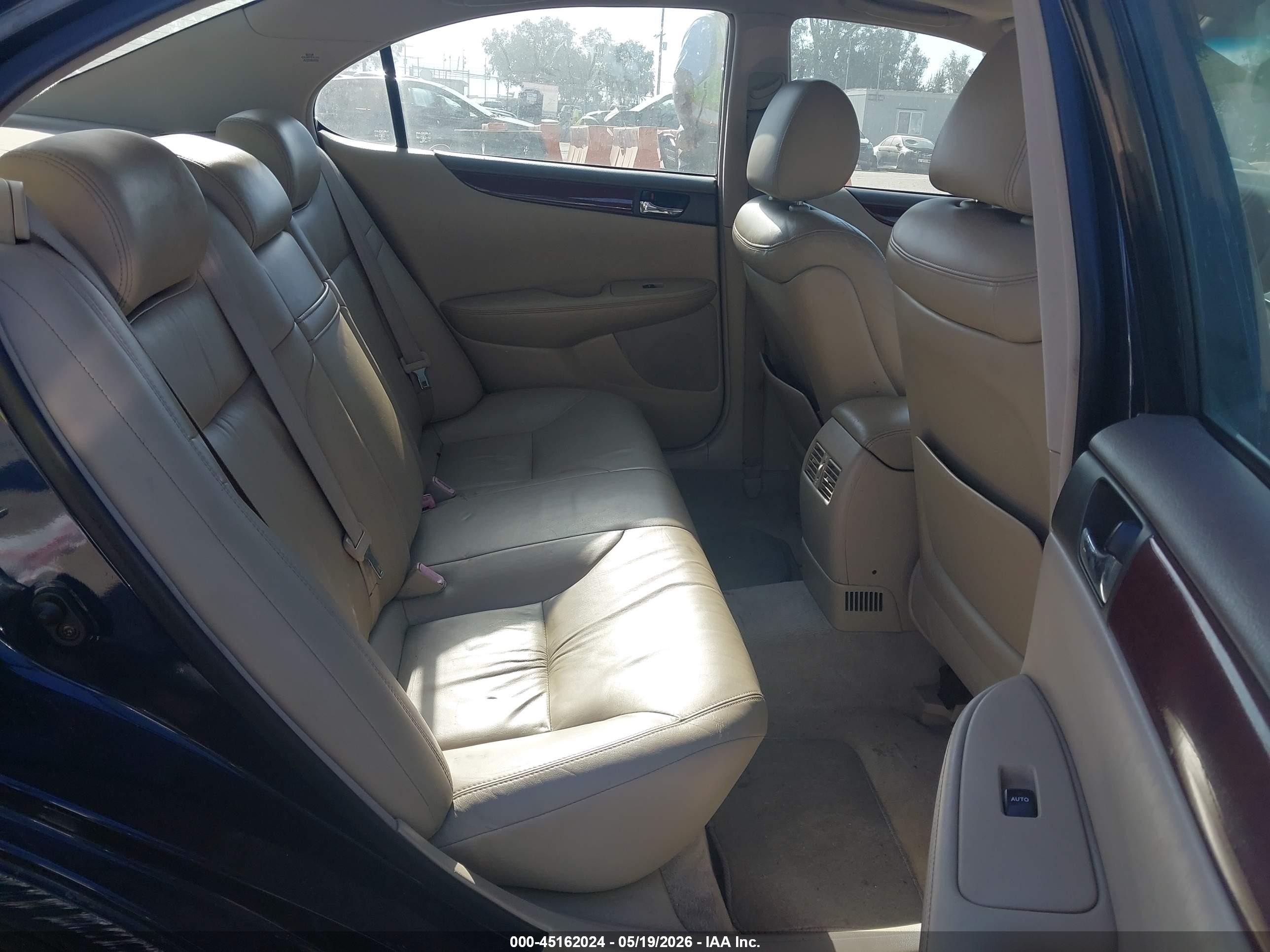 2004 Lexus Es 330 Dark Blue vin: JTHBA30G740008573