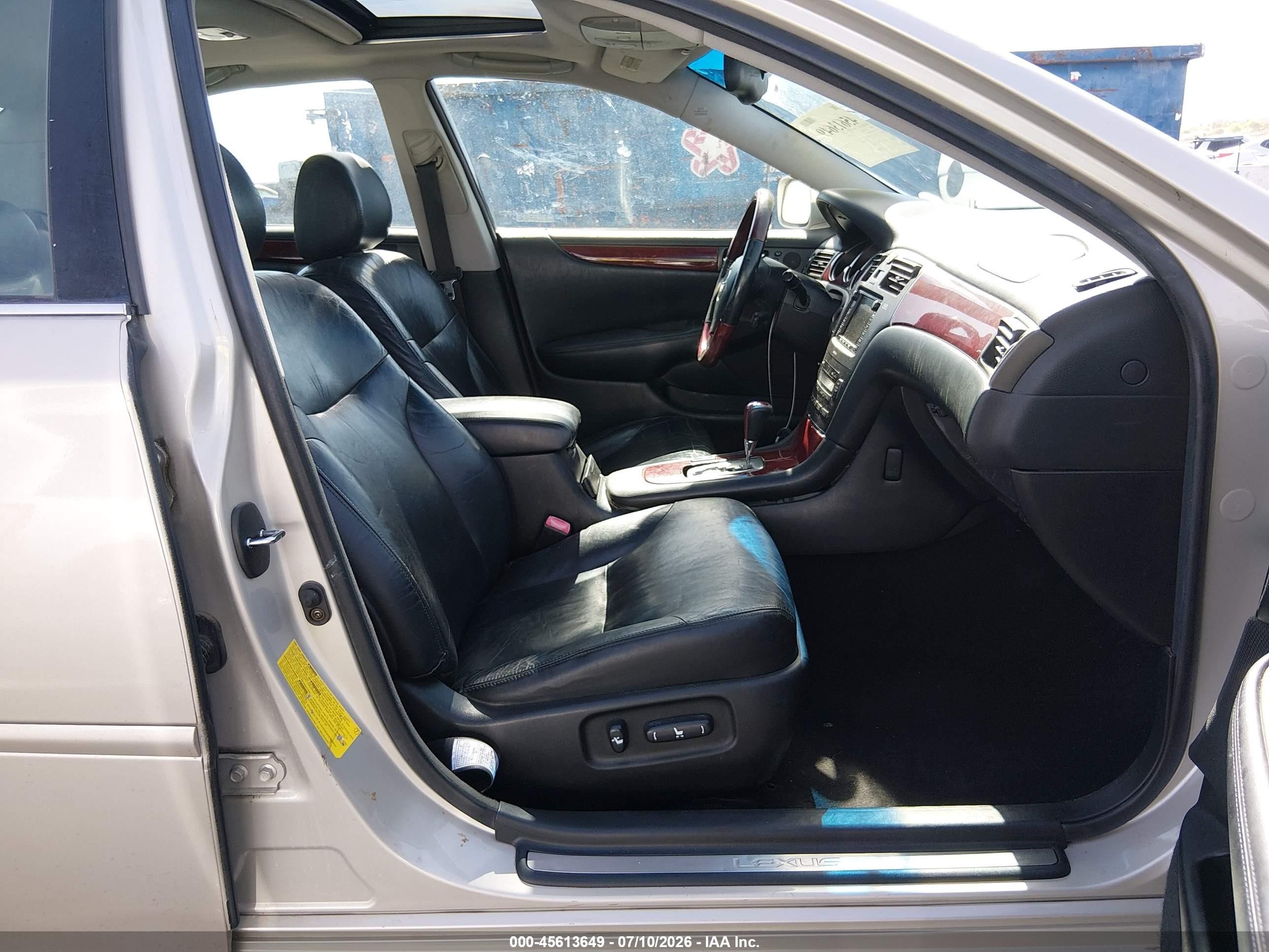2004 Lexus Es 330   Beige vin: JTHBA30G740014325