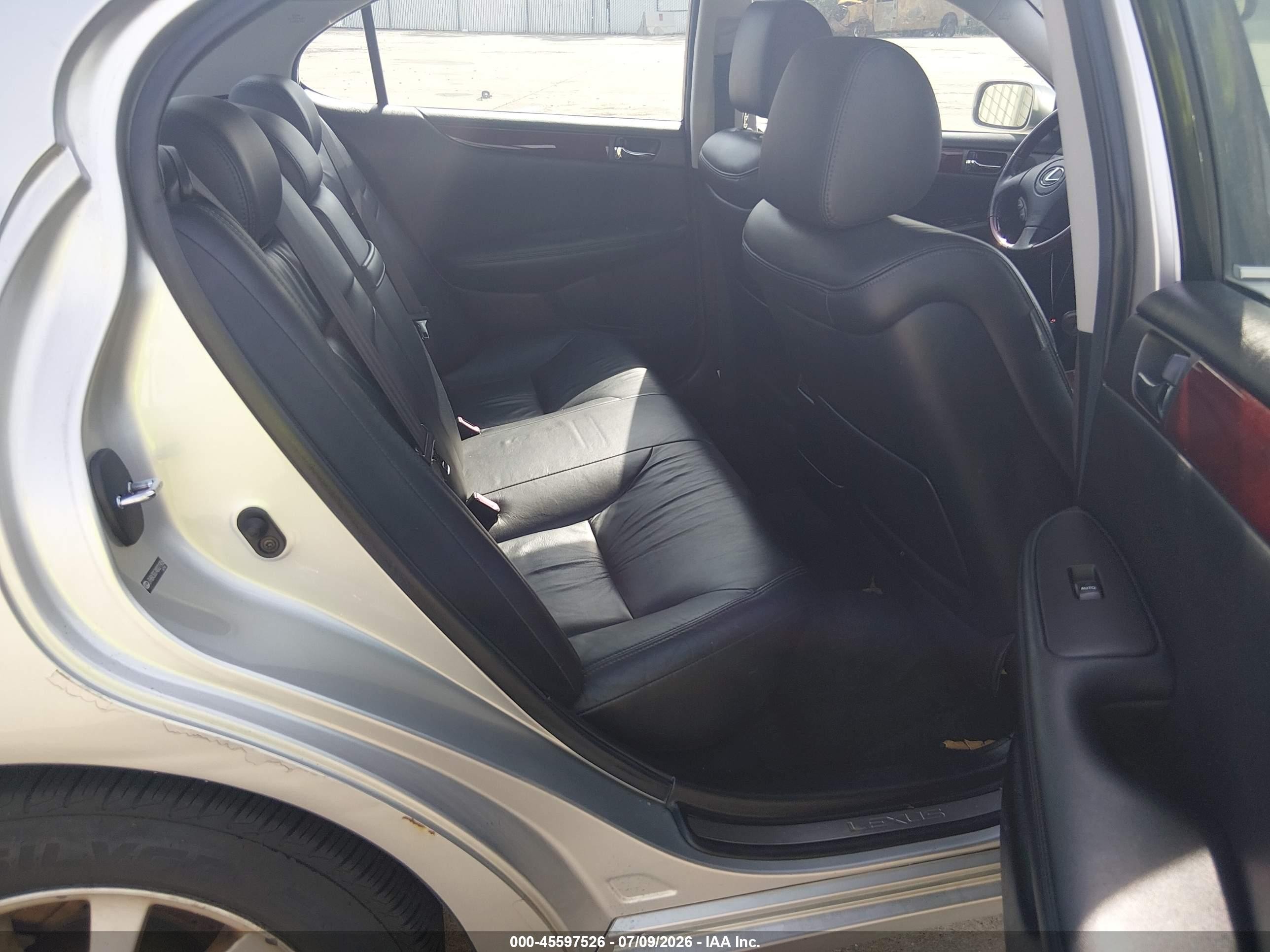 2004 Lexus Es 330   Silver vin: JTHBA30G740021906