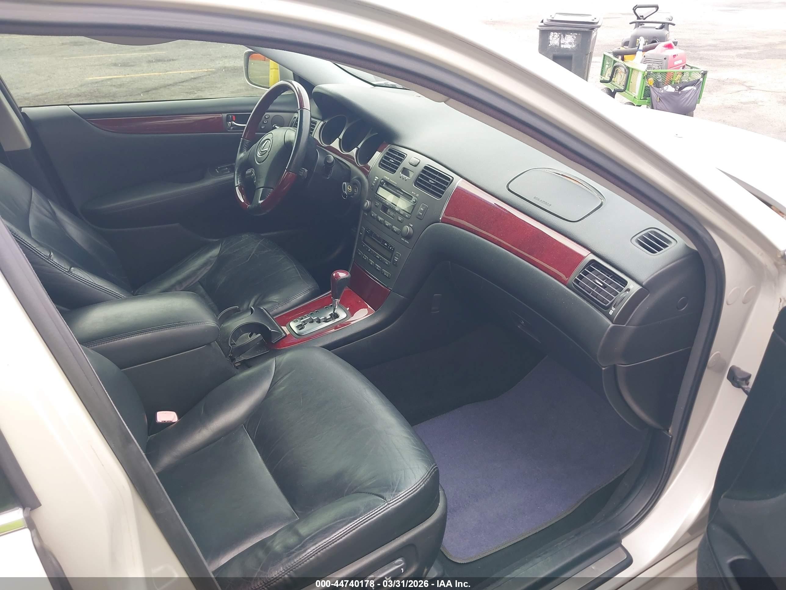 2004 Lexus Es 330   Cream vin: JTHBA30G745003277
