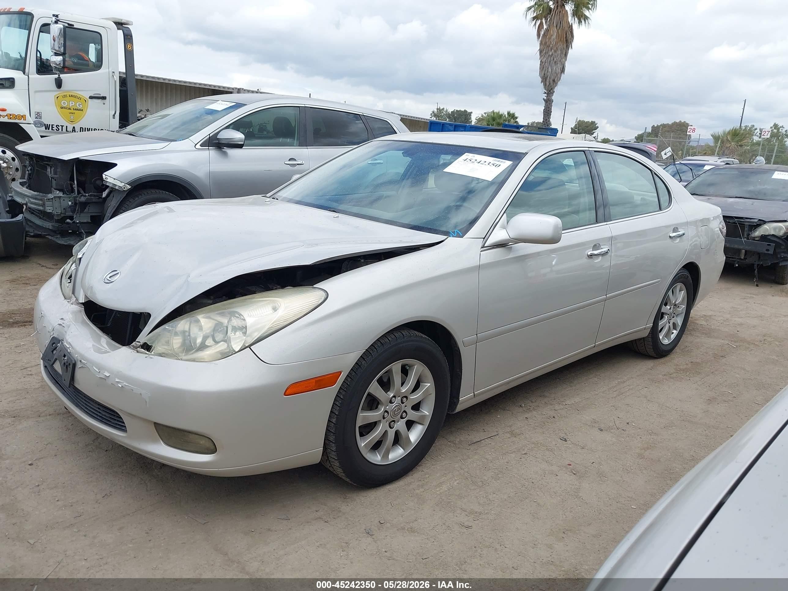 2004 Lexus Es 330   Серебряный vin: JTHBA30G745005692