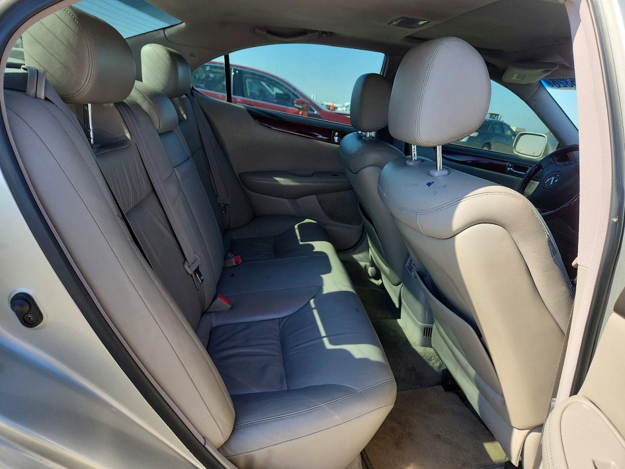 2004 Lexus Es 330 Silver vin: JTHBA30G745009385