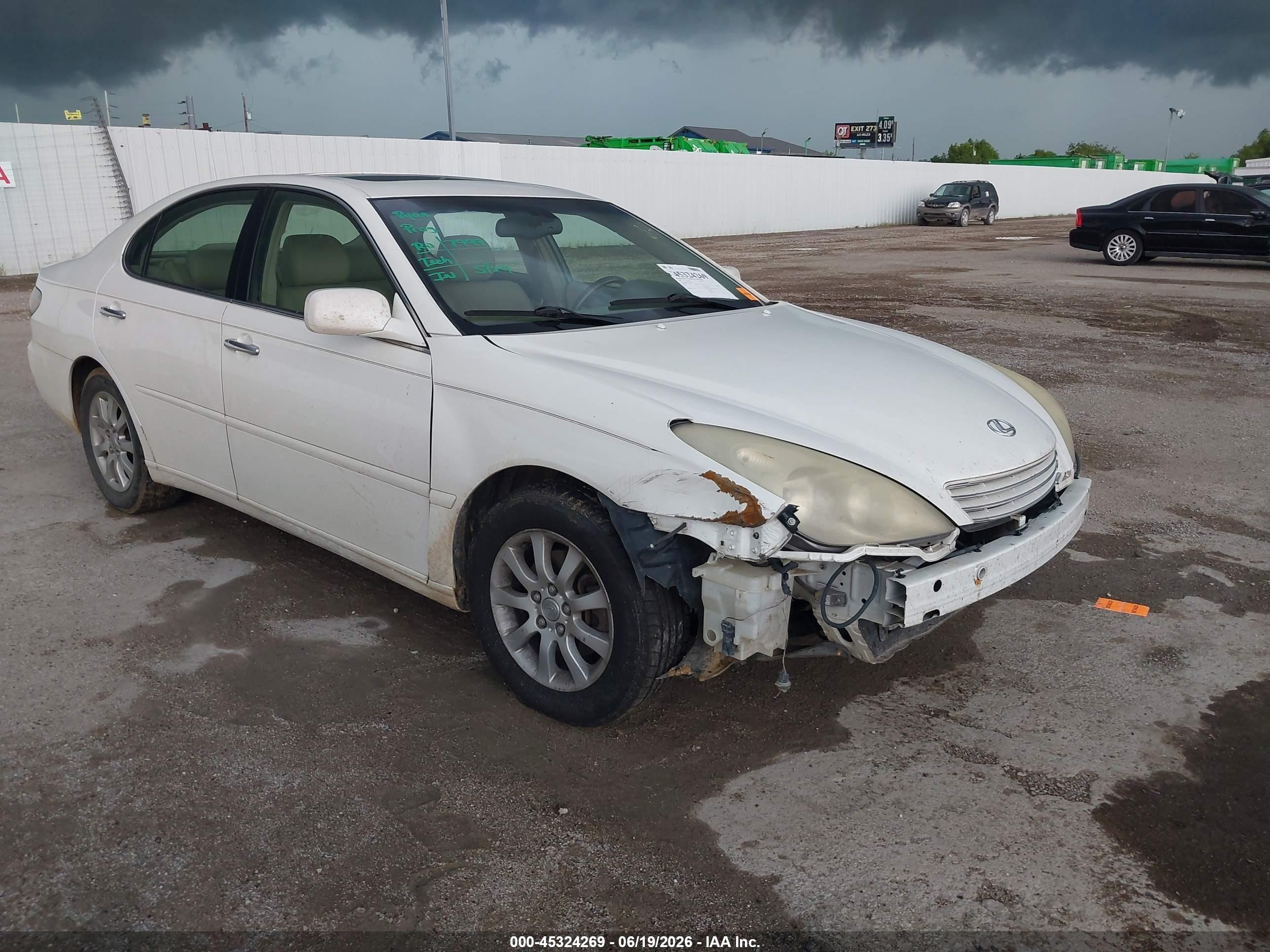 2004 Lexus Es 330   White vin: JTHBA30G745019849