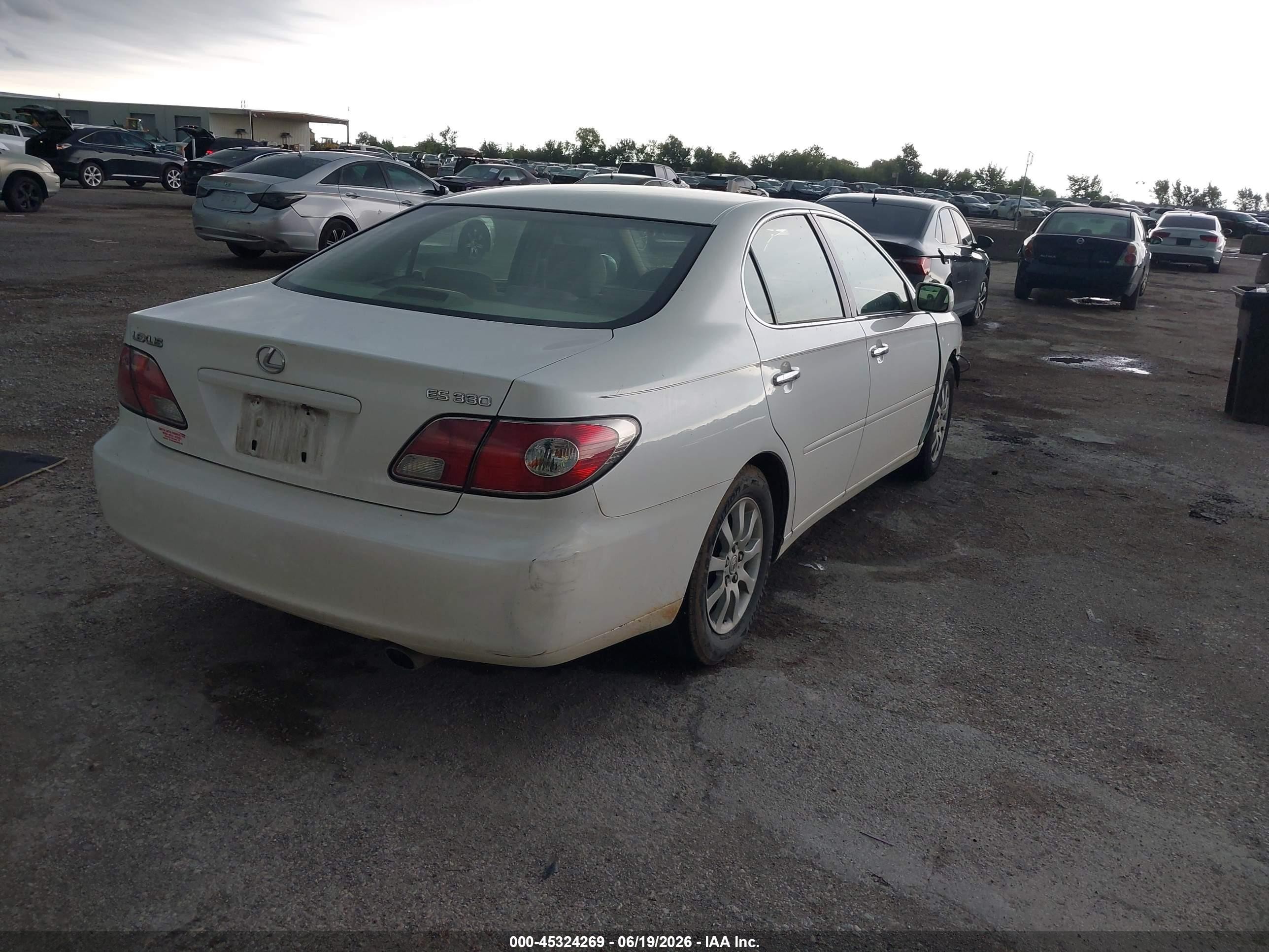 2004 Lexus Es 330   White vin: JTHBA30G745019849