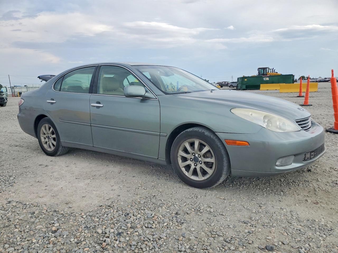 2004 Lexus Es 330 Зеленый vin: JTHBA30G745028759