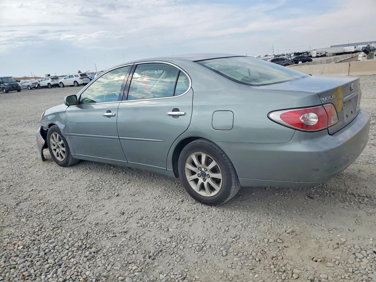 2004 Lexus Es 330 Зеленый vin: JTHBA30G745028759