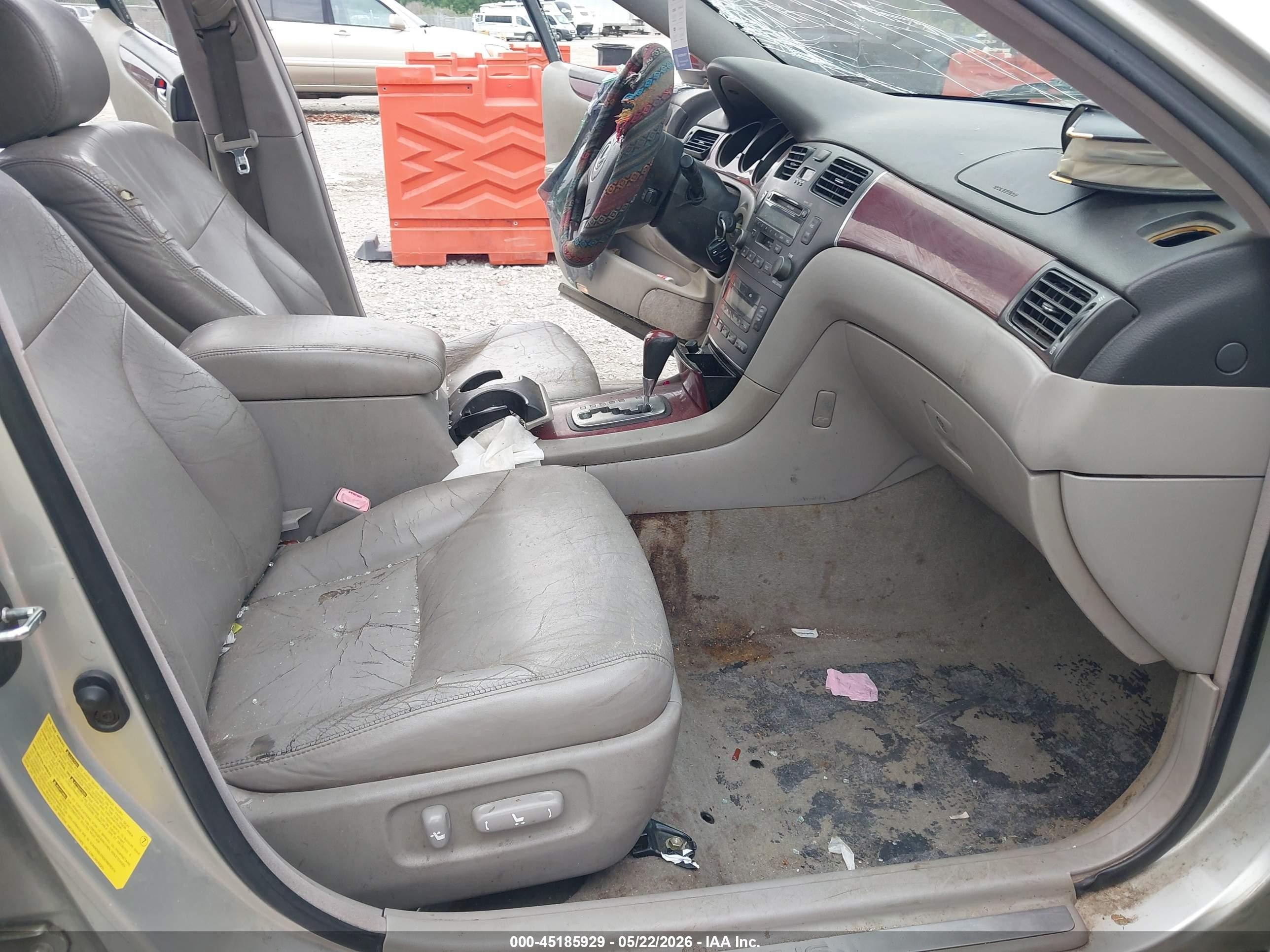 2004 Lexus Es 330   Silver vin: JTHBA30G745032679