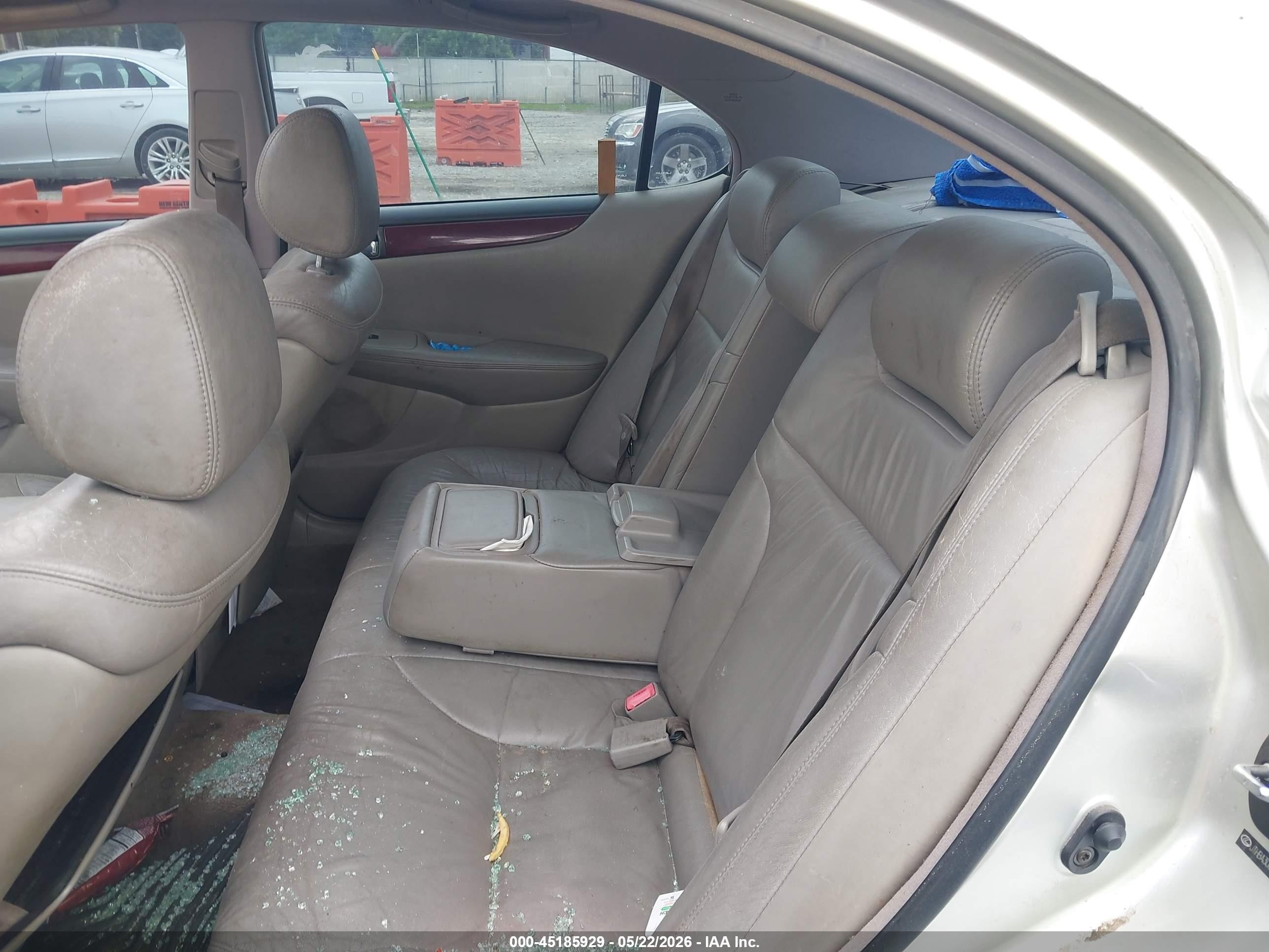 2004 Lexus Es 330   Silver vin: JTHBA30G745032679