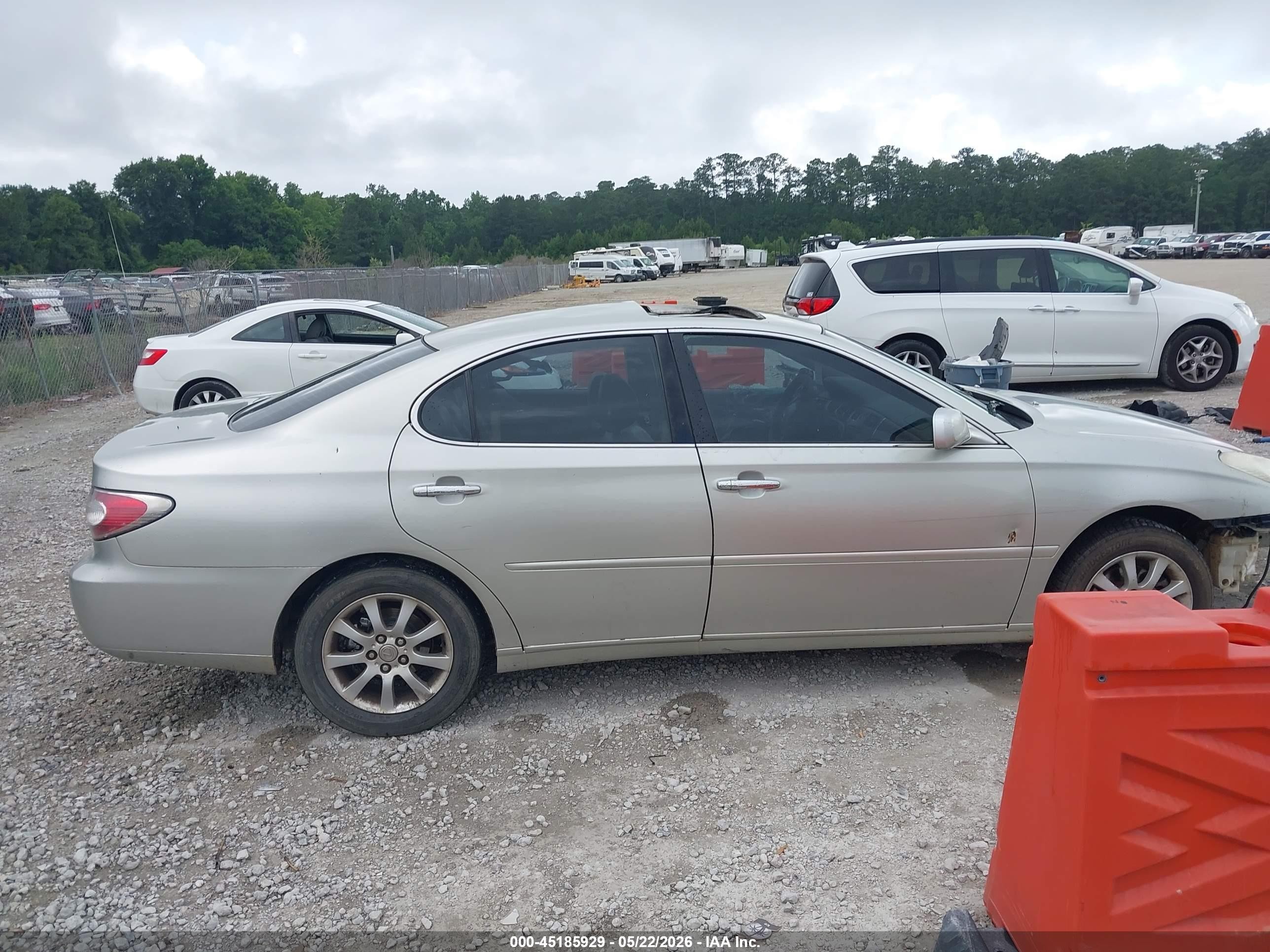 2004 Lexus Es 330   Silver vin: JTHBA30G745032679