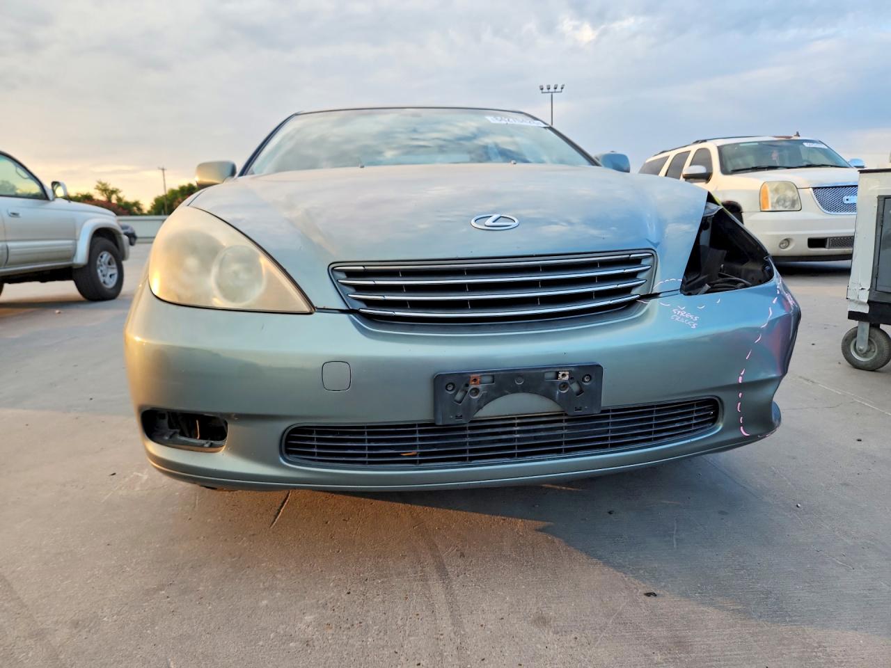 2004 Lexus Es 330 Silver vin: JTHBA30G745040166