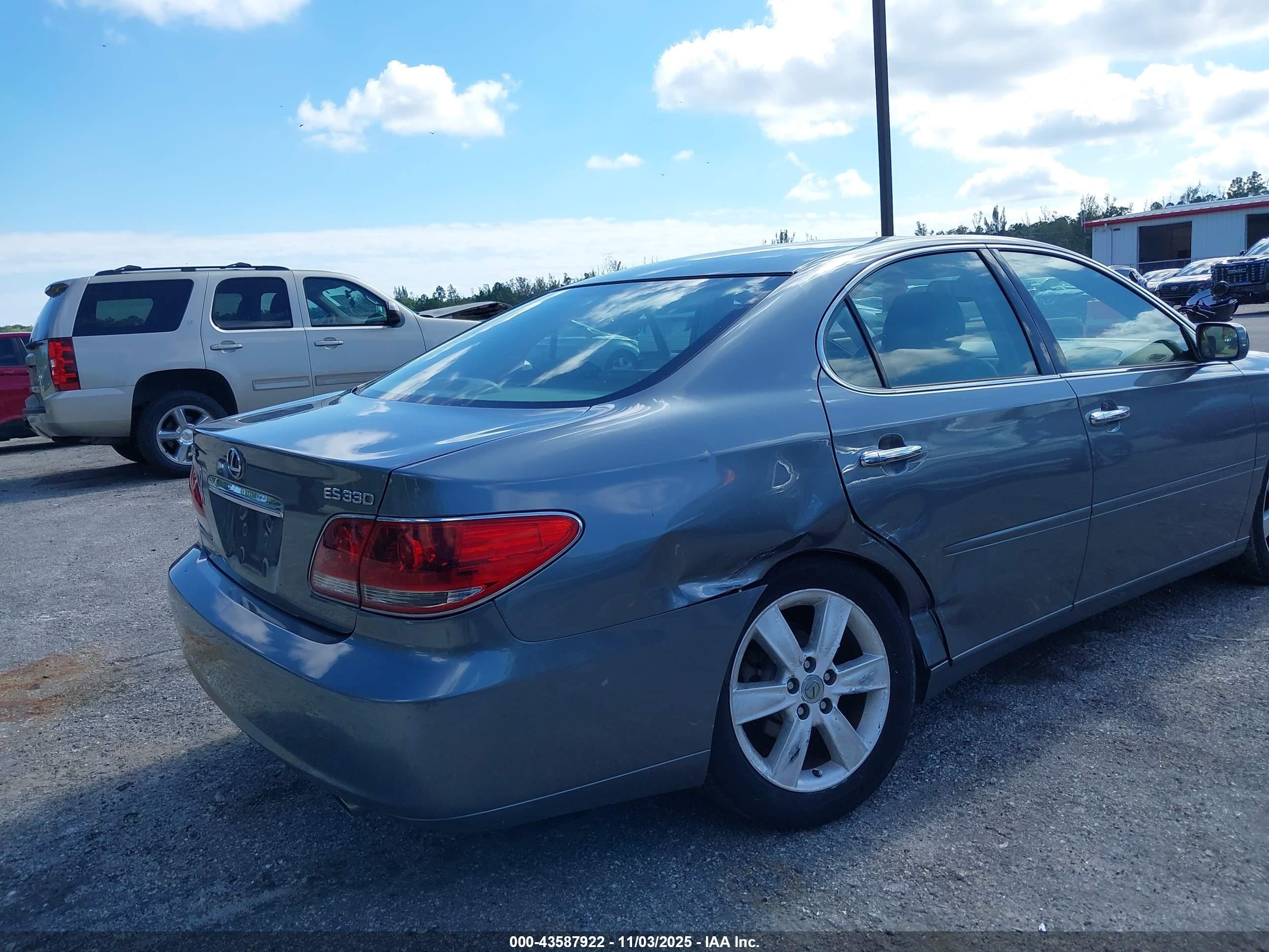 2005 Lexus Es 330 Silver vin: JTHBA30G755069555