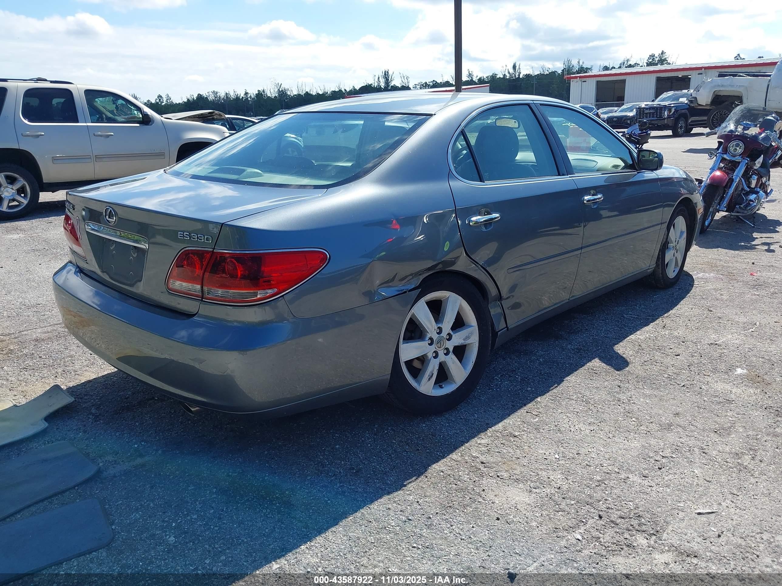 2005 Lexus Es 330 Silver vin: JTHBA30G755069555