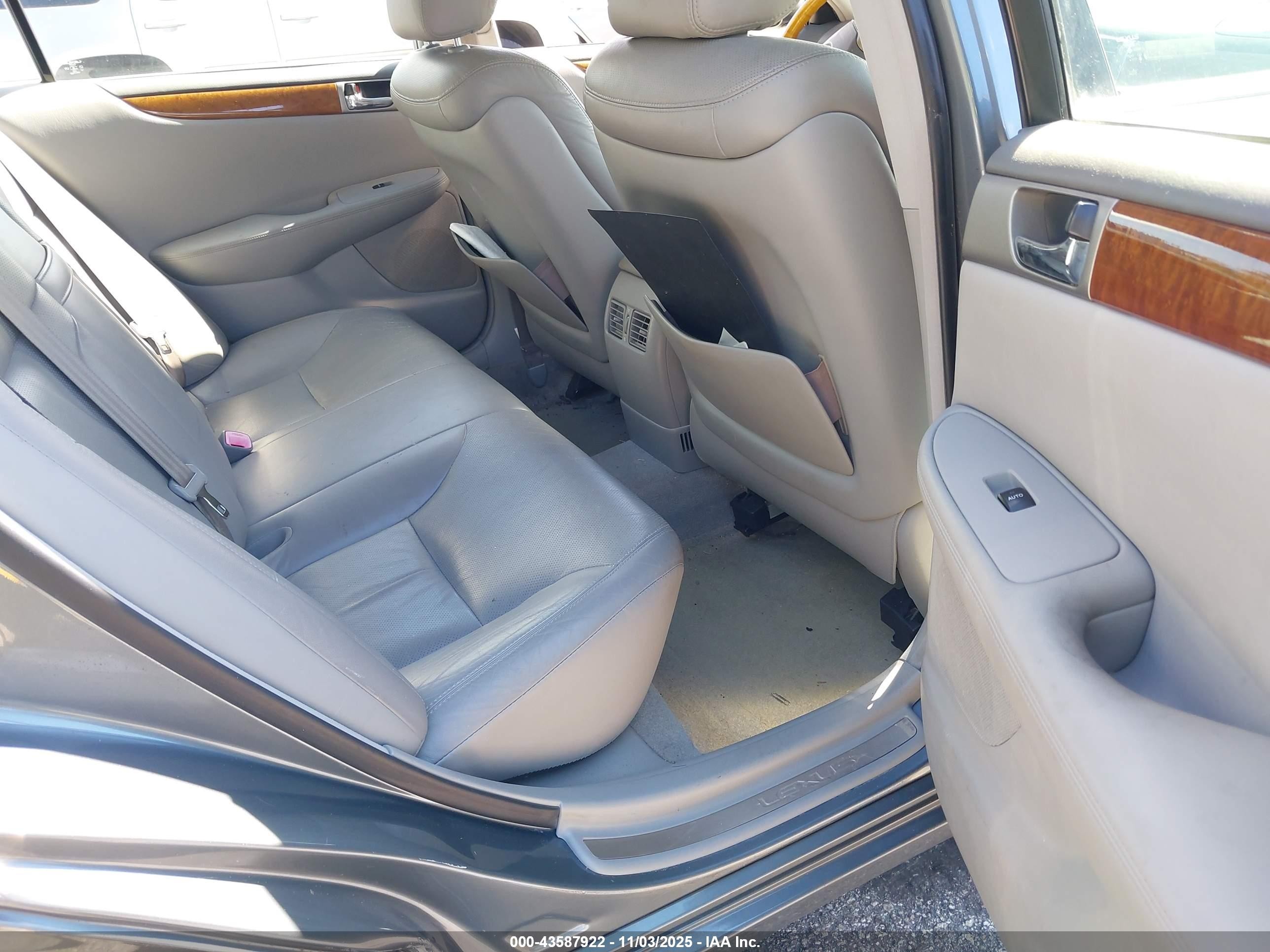 2005 Lexus Es 330 Silver vin: JTHBA30G755069555