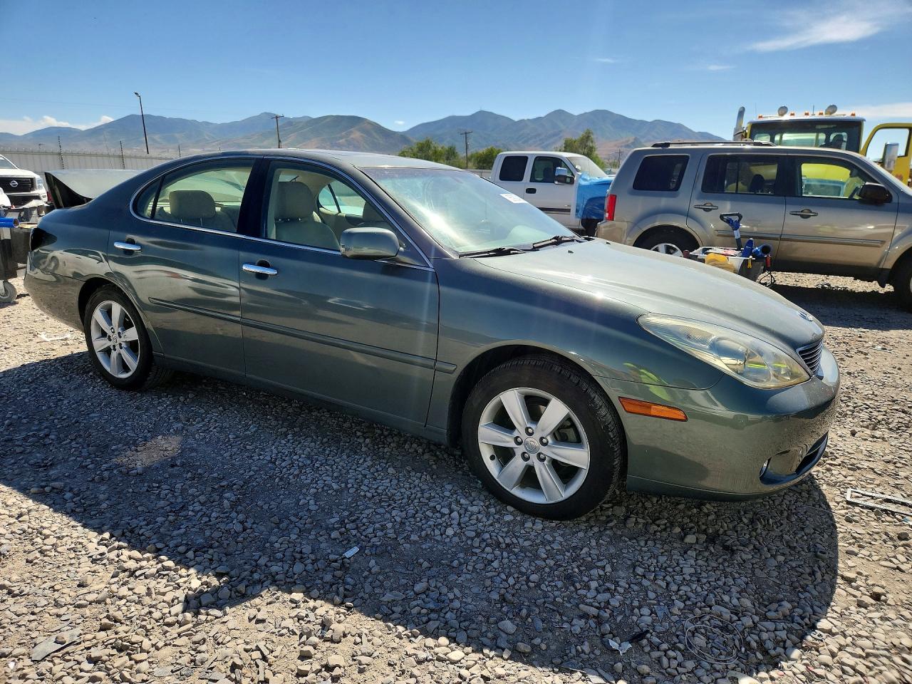 2005 Lexus Es 330 Green vin: JTHBA30G755085223