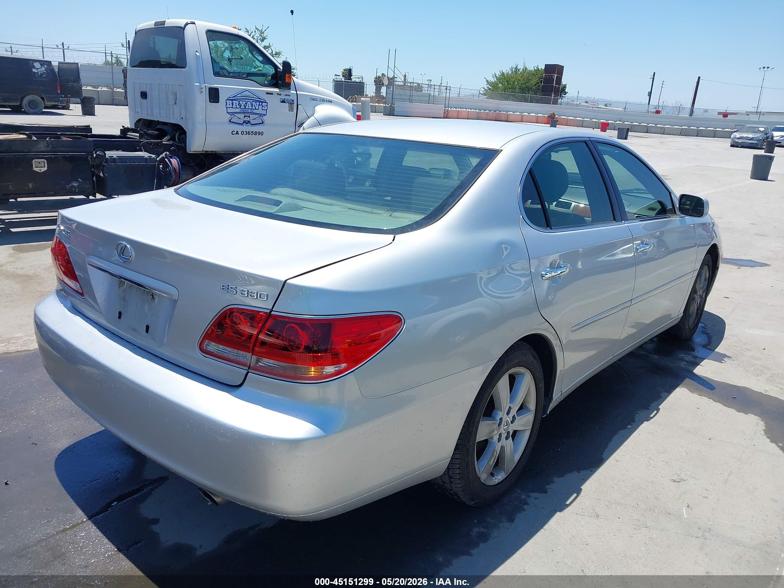2005 Lexus Es 330   Silver vin: JTHBA30G755100965