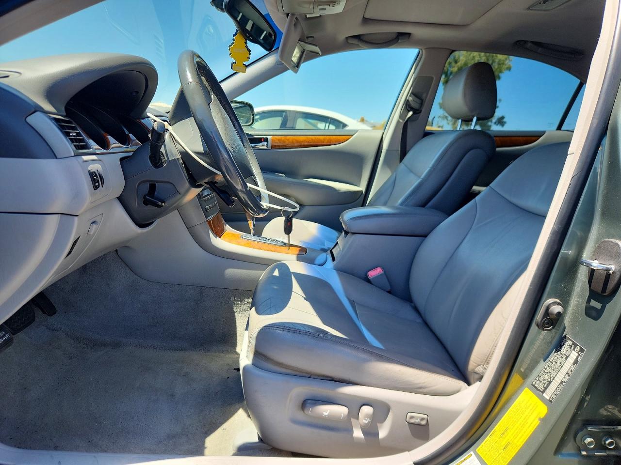 2005 Lexus Es 330 Зеленый vin: JTHBA30G755118303