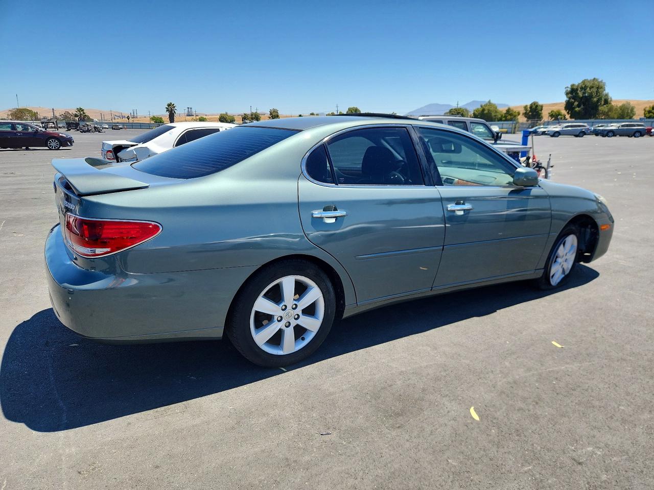 2005 Lexus Es 330 Зеленый vin: JTHBA30G755118303
