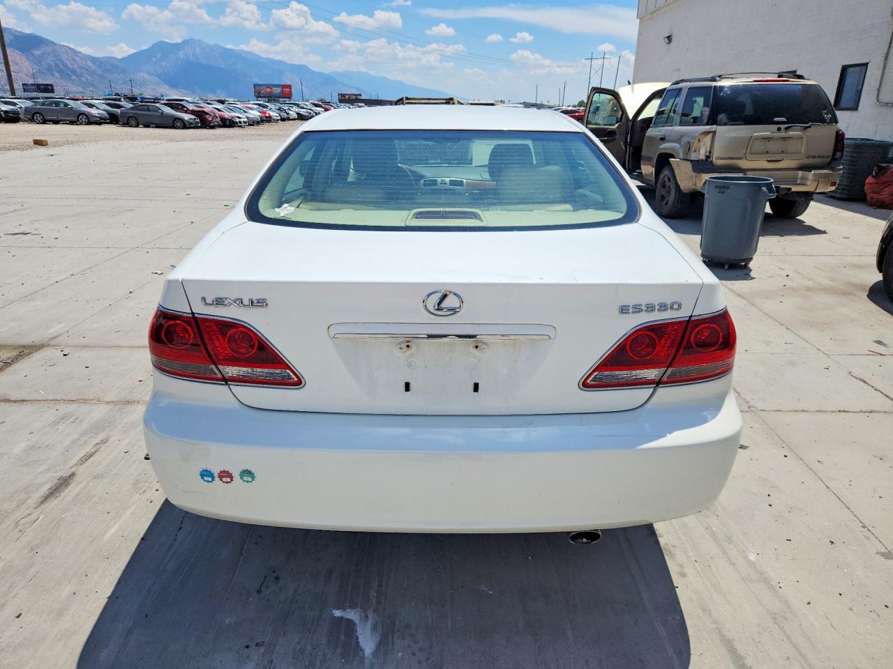 2005 Lexus Es 330 White vin: JTHBA30G755119645