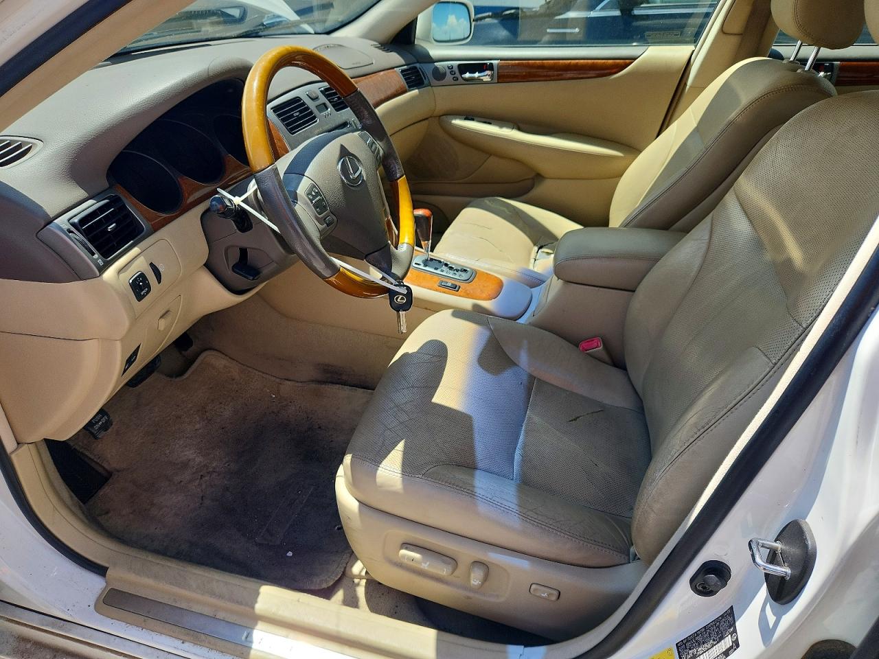 2005 Lexus Es 330 White vin: JTHBA30G755119645