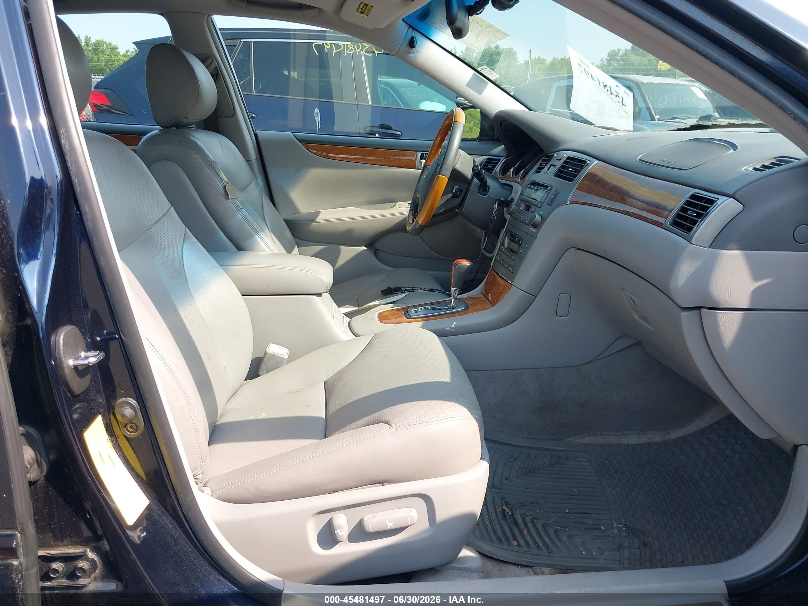 2005 Lexus Es 330   Blue vin: JTHBA30G755122223