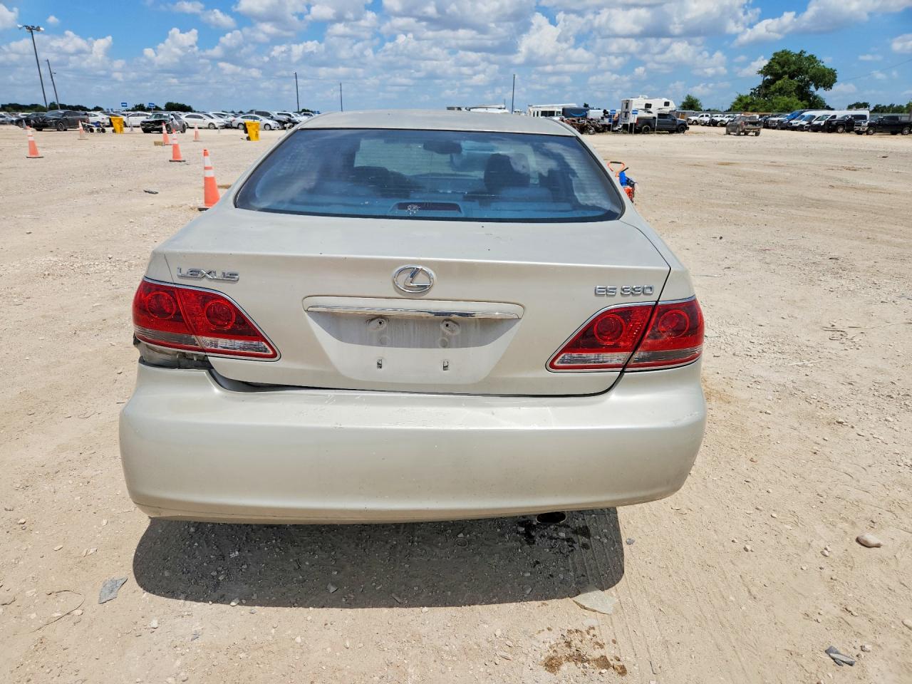 2005 Lexus Es 330 Gold vin: JTHBA30G755122335
