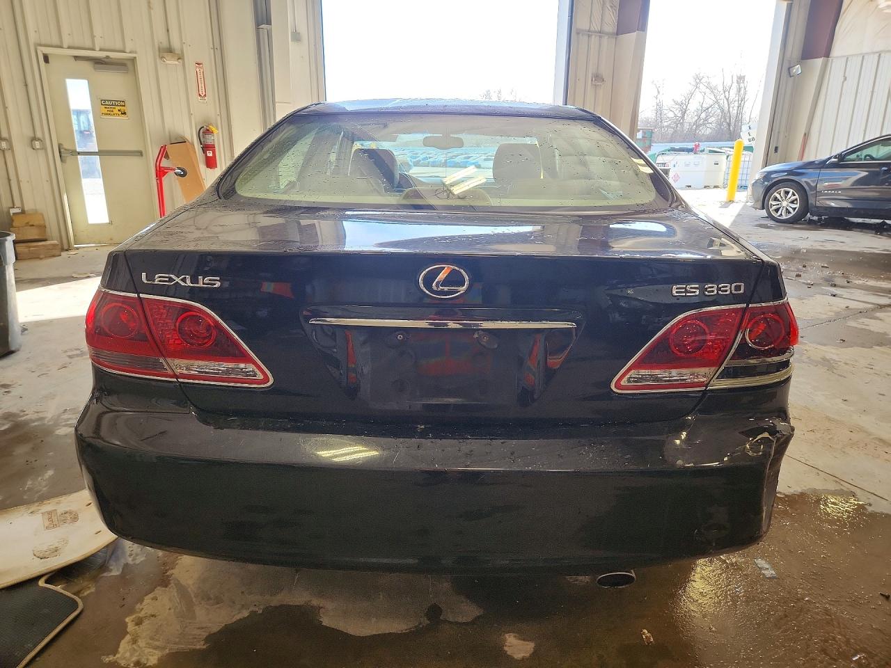 2005 Lexus Es 330 Base Черный vin: JTHBA30G755132671