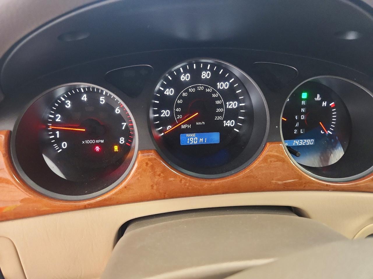 2005 Lexus Es 330 Base Черный vin: JTHBA30G755132671