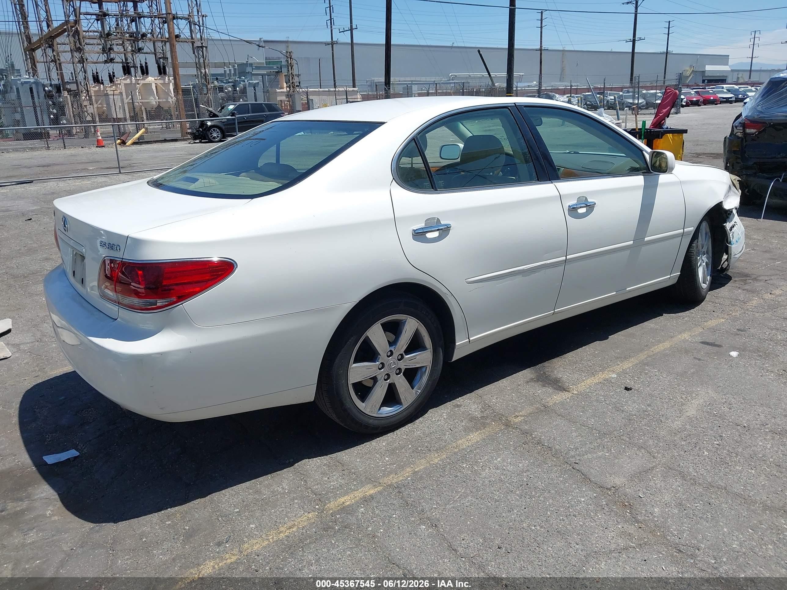 2005 Lexus Es 330   White vin: JTHBA30G755135568