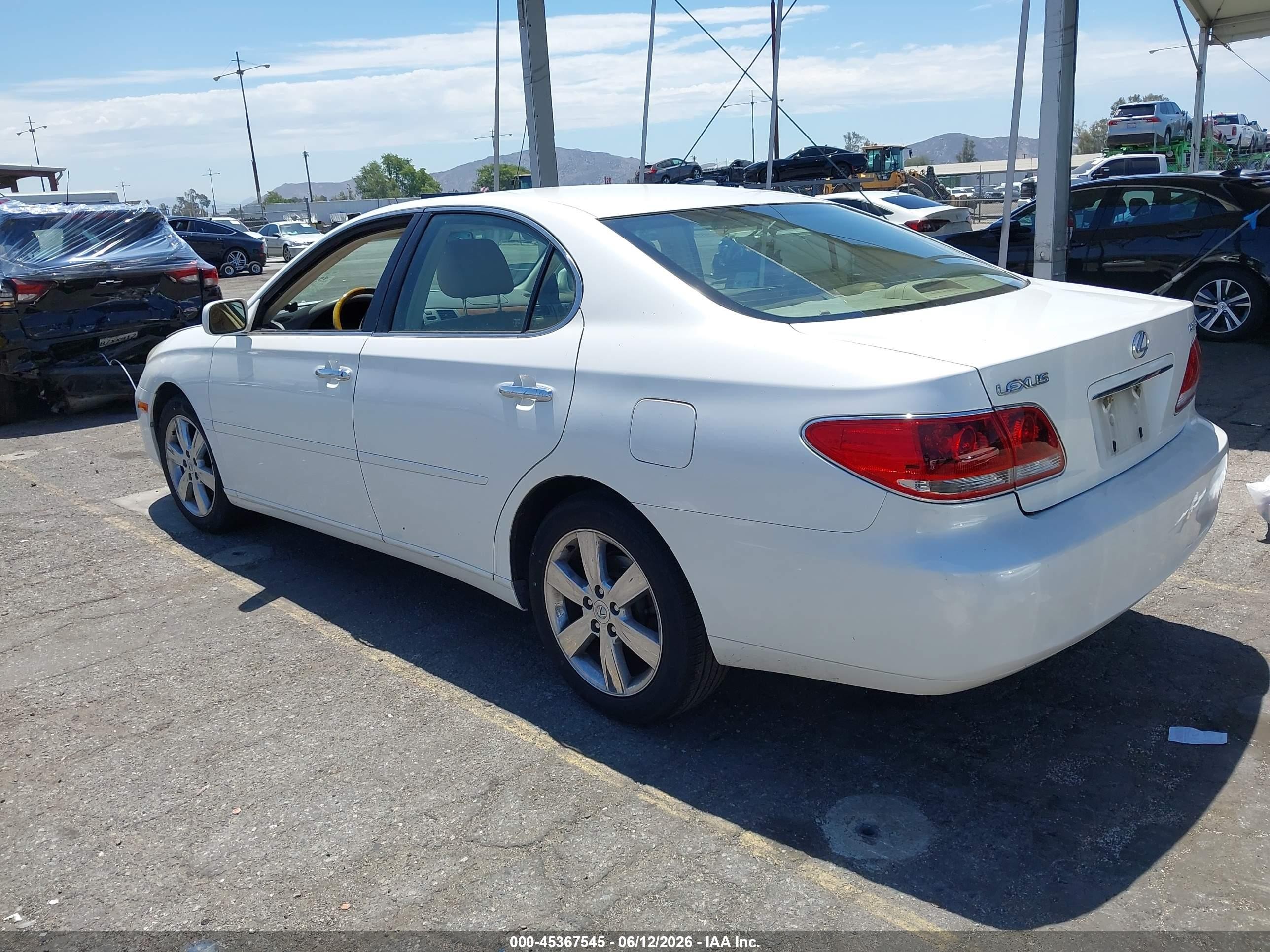2005 Lexus Es 330   White vin: JTHBA30G755135568