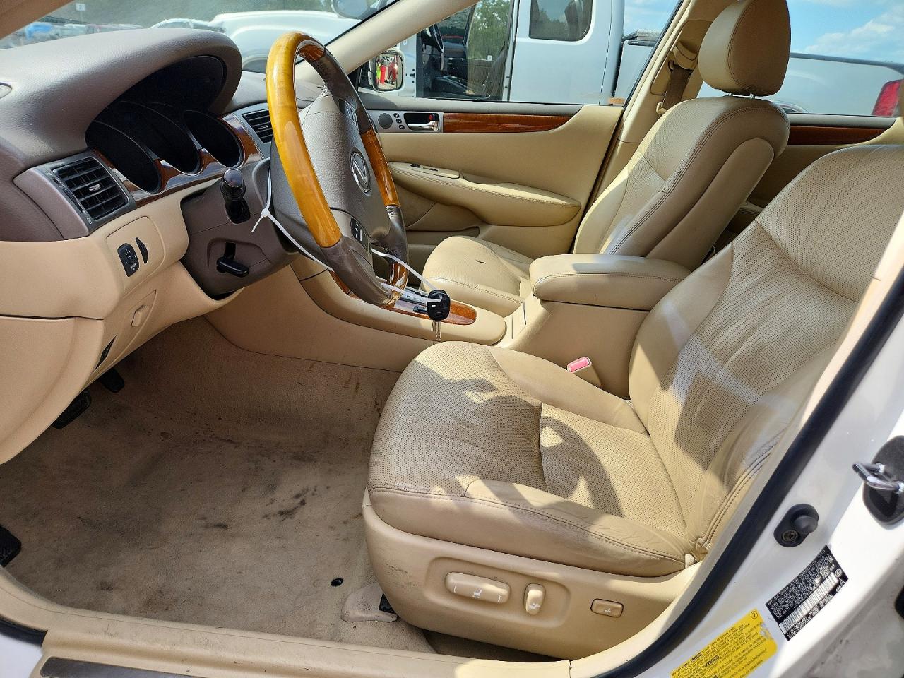 2006 Lexus Es 330 White vin: JTHBA30G765158060