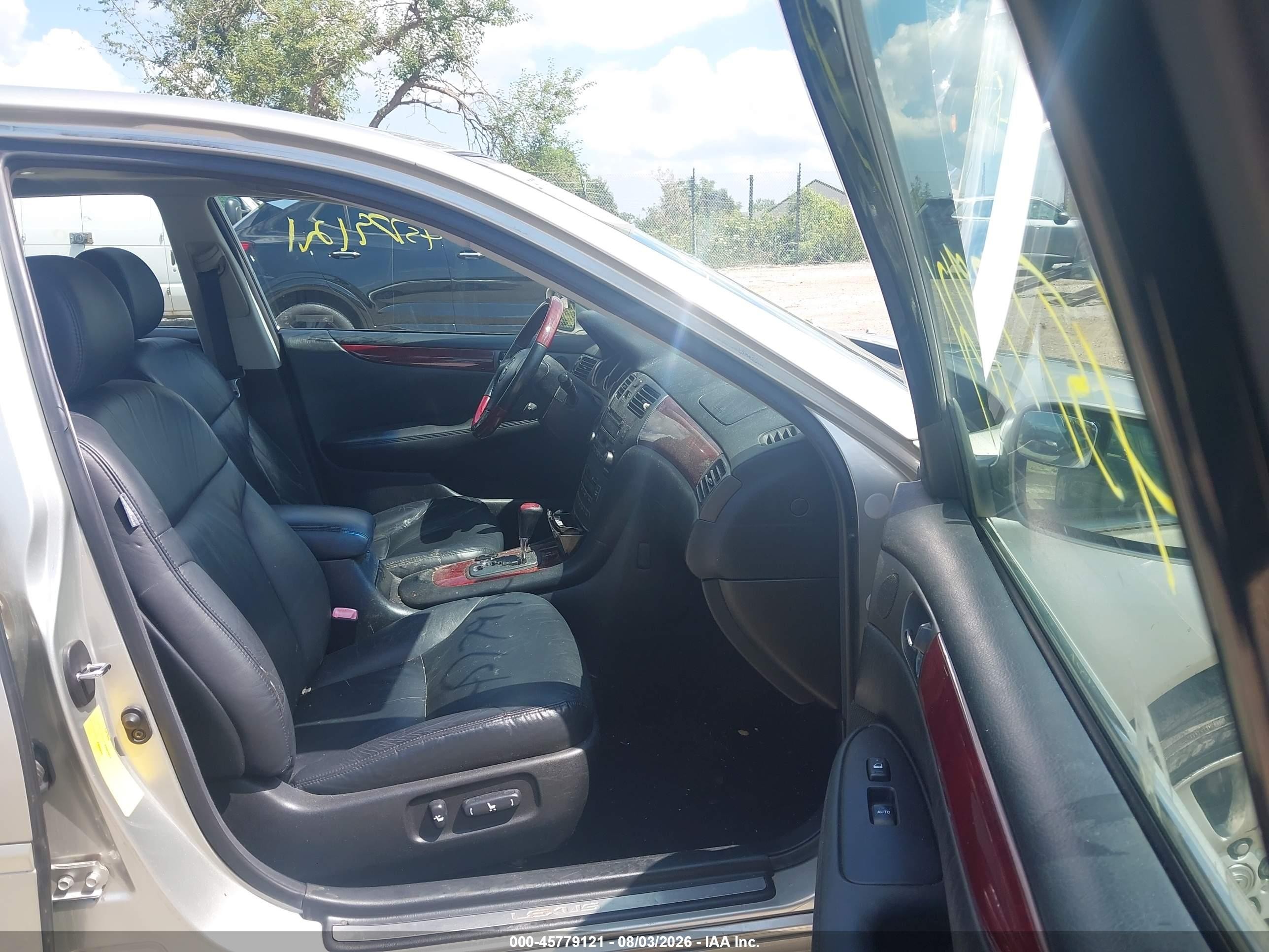 2004 Lexus Es 330   Silver vin: JTHBA30G845012375