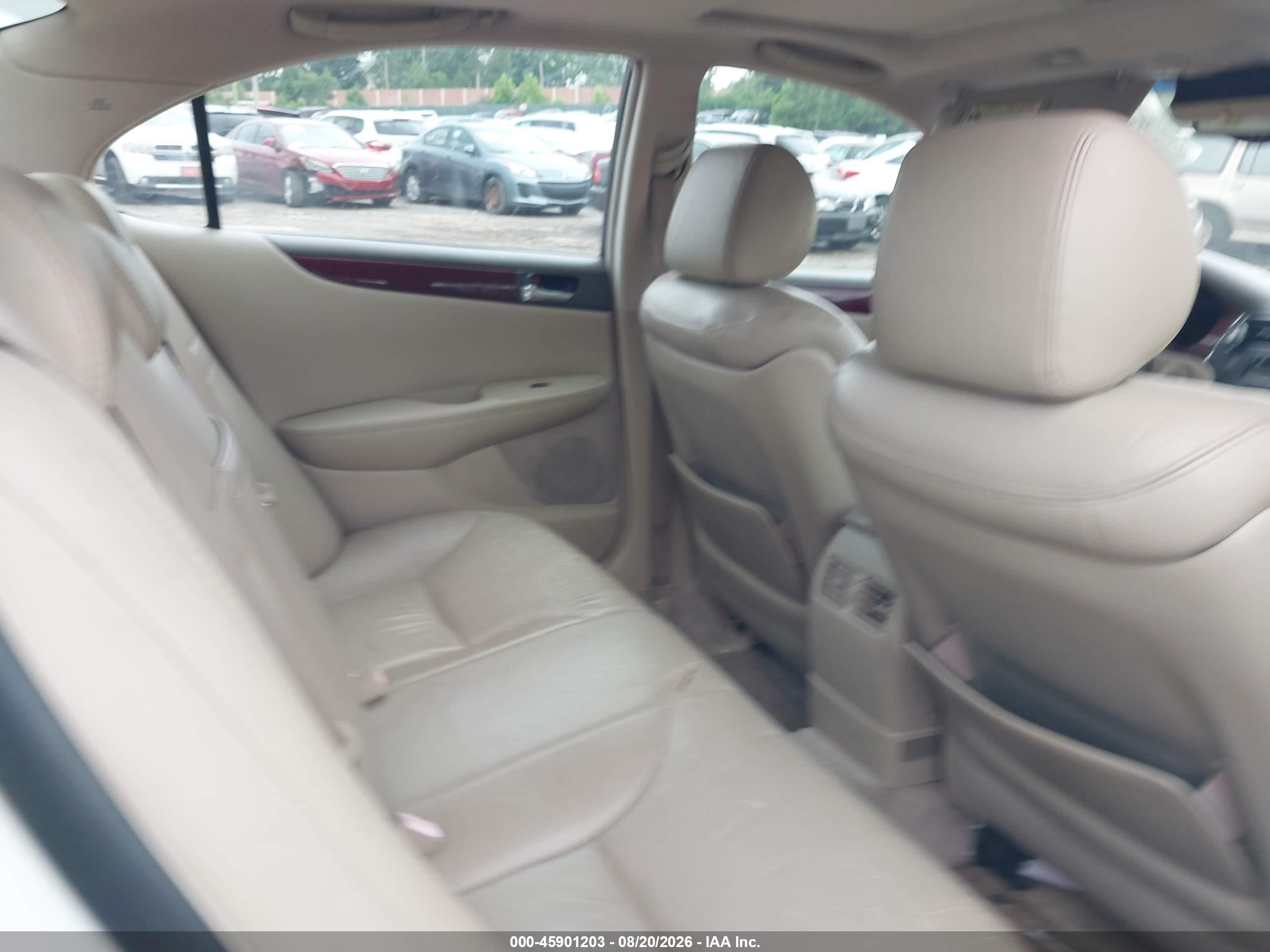 2004 Lexus Es 330   White vin: JTHBA30G845012974