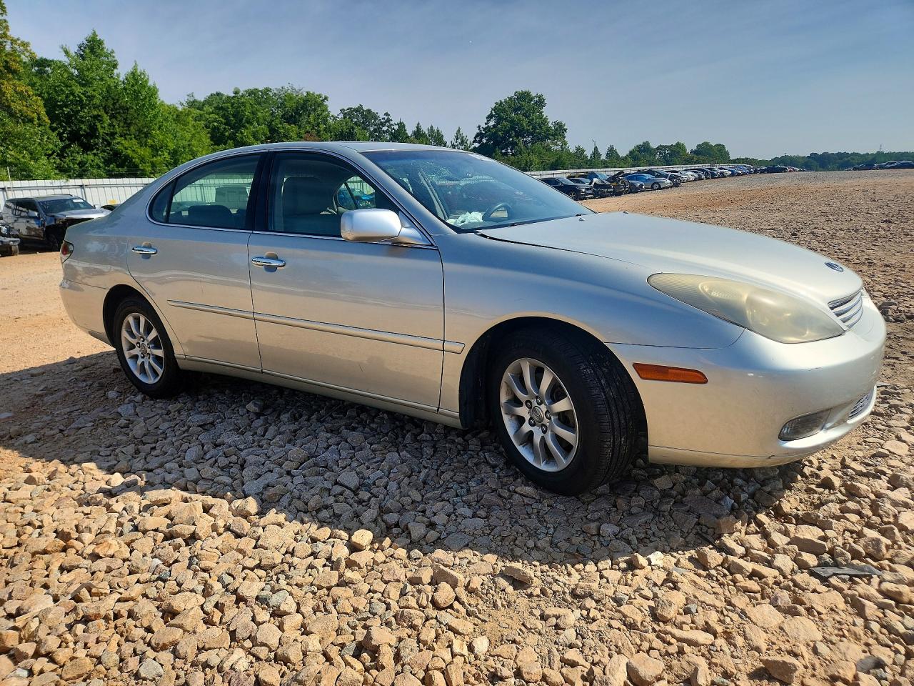 2004 Lexus Es 330 Silver vin: JTHBA30G845018175