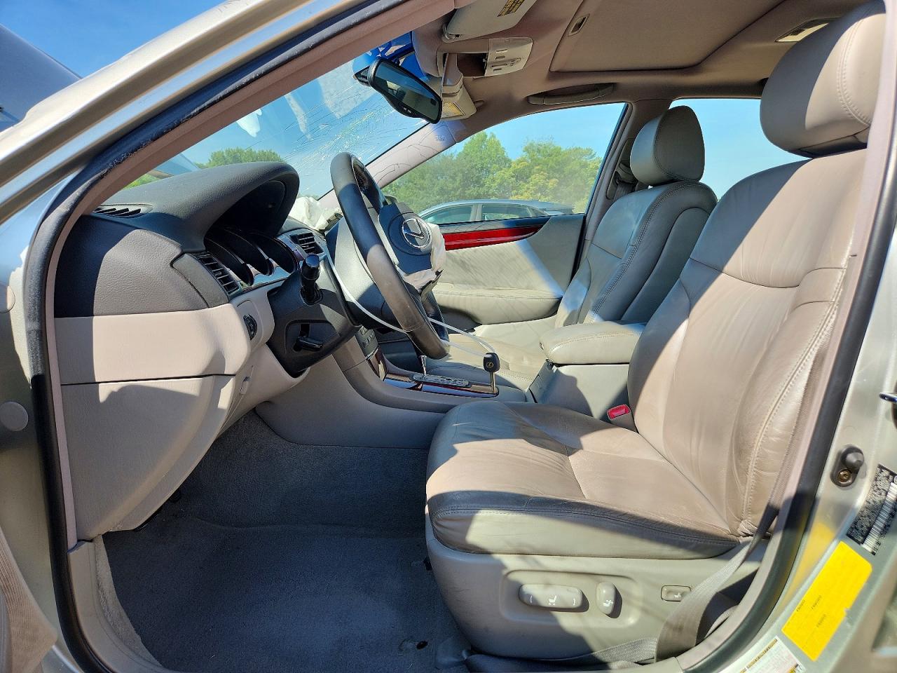 2004 Lexus Es 330 Silver vin: JTHBA30G845018175