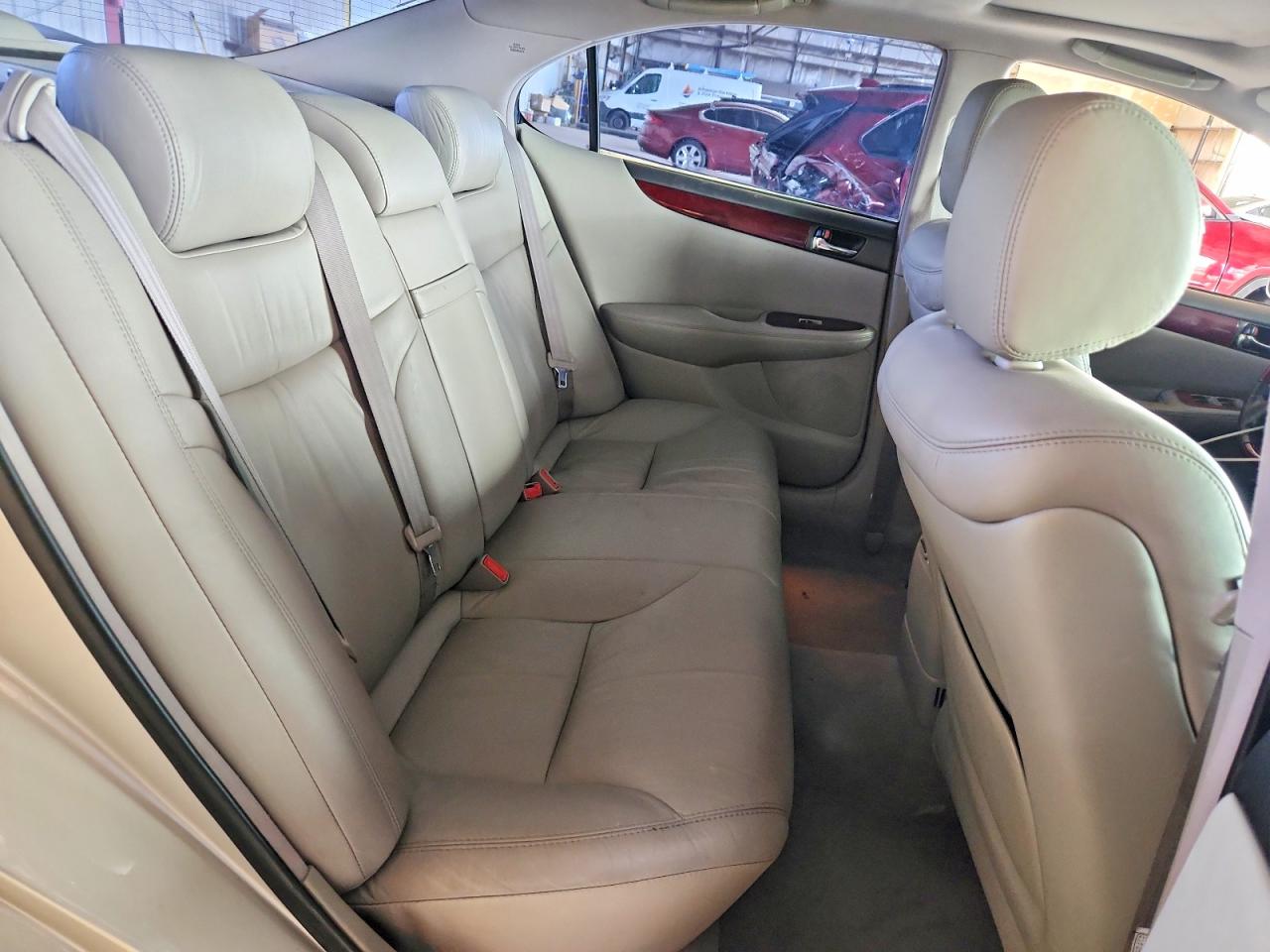 2004 Lexus Es 330 Silver vin: JTHBA30G845024123