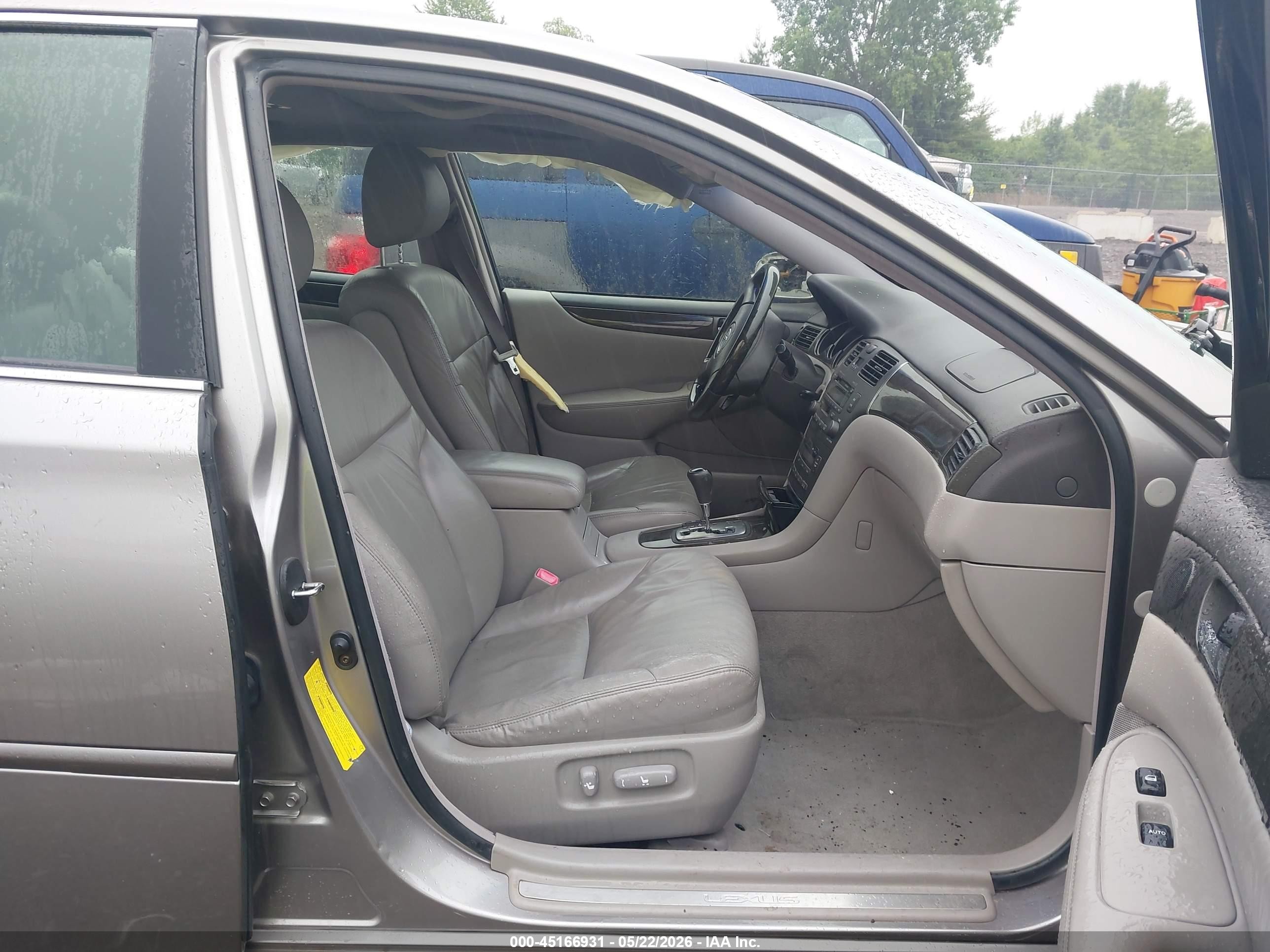2004 Lexus Es 330 Silver vin: JTHBA30G845033971