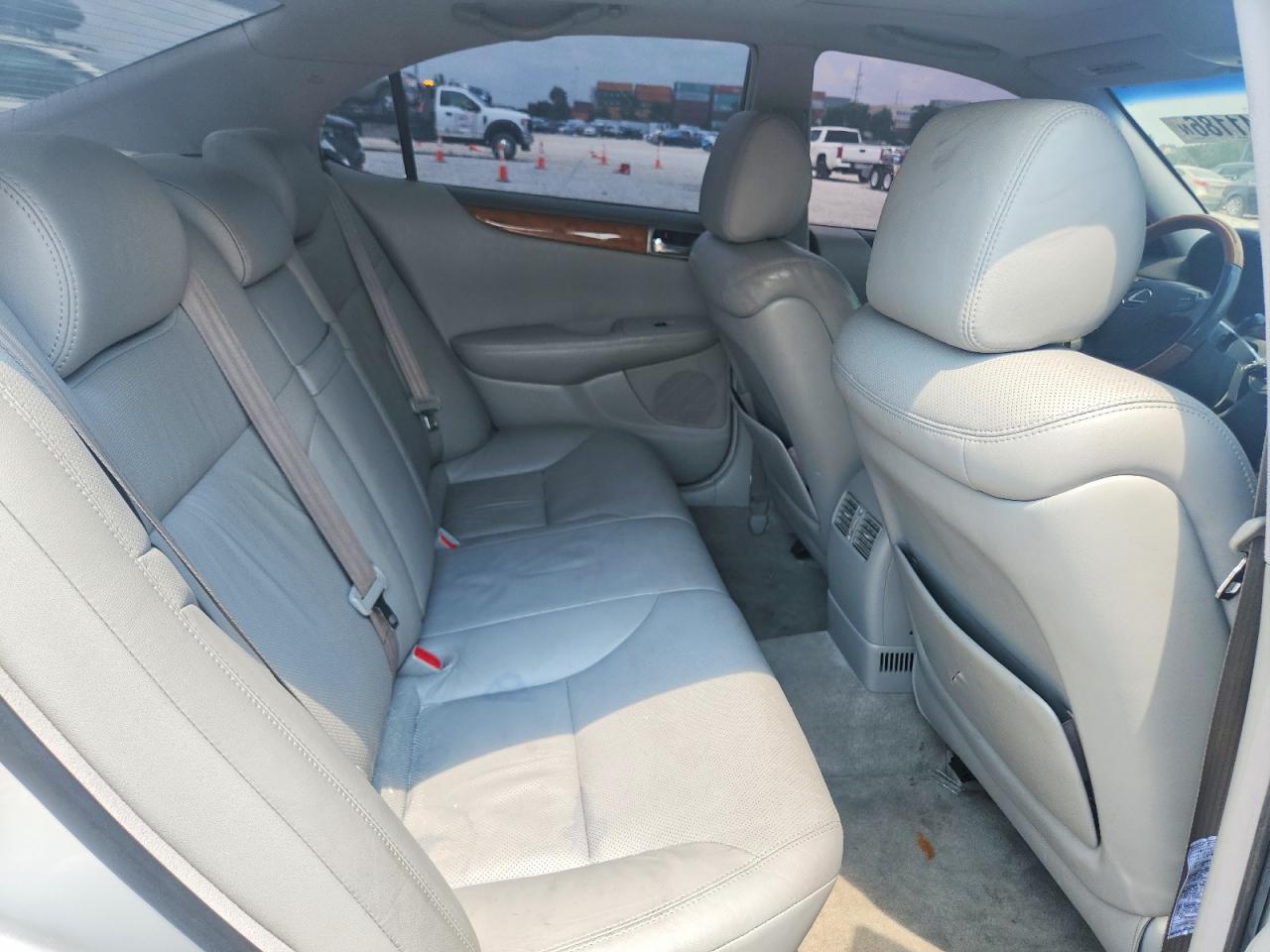 2005 Lexus Es 330 Silver vin: JTHBA30G855070777