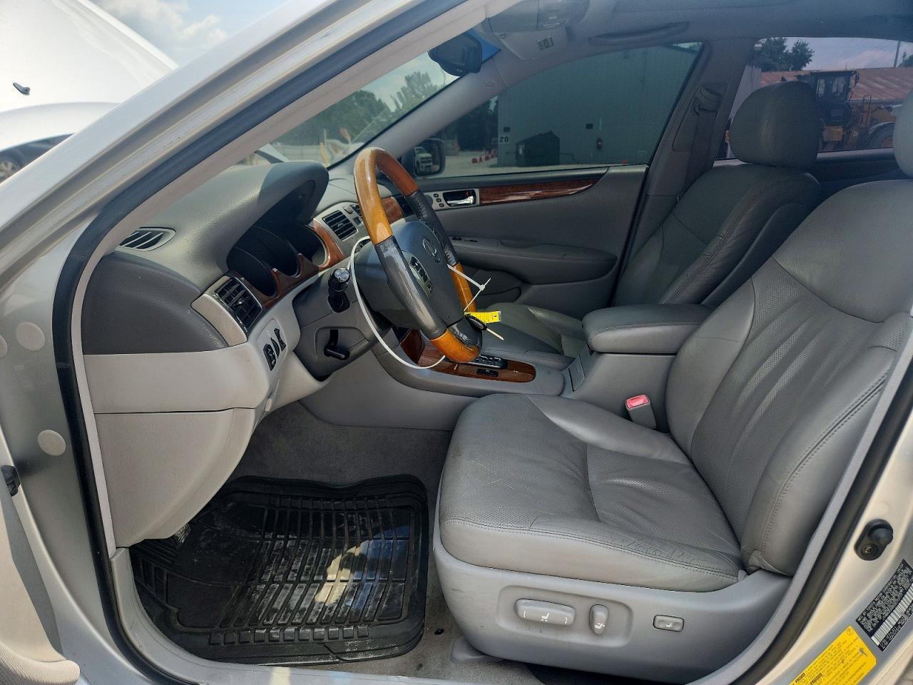 2005 Lexus Es 330 Silver vin: JTHBA30G855070777