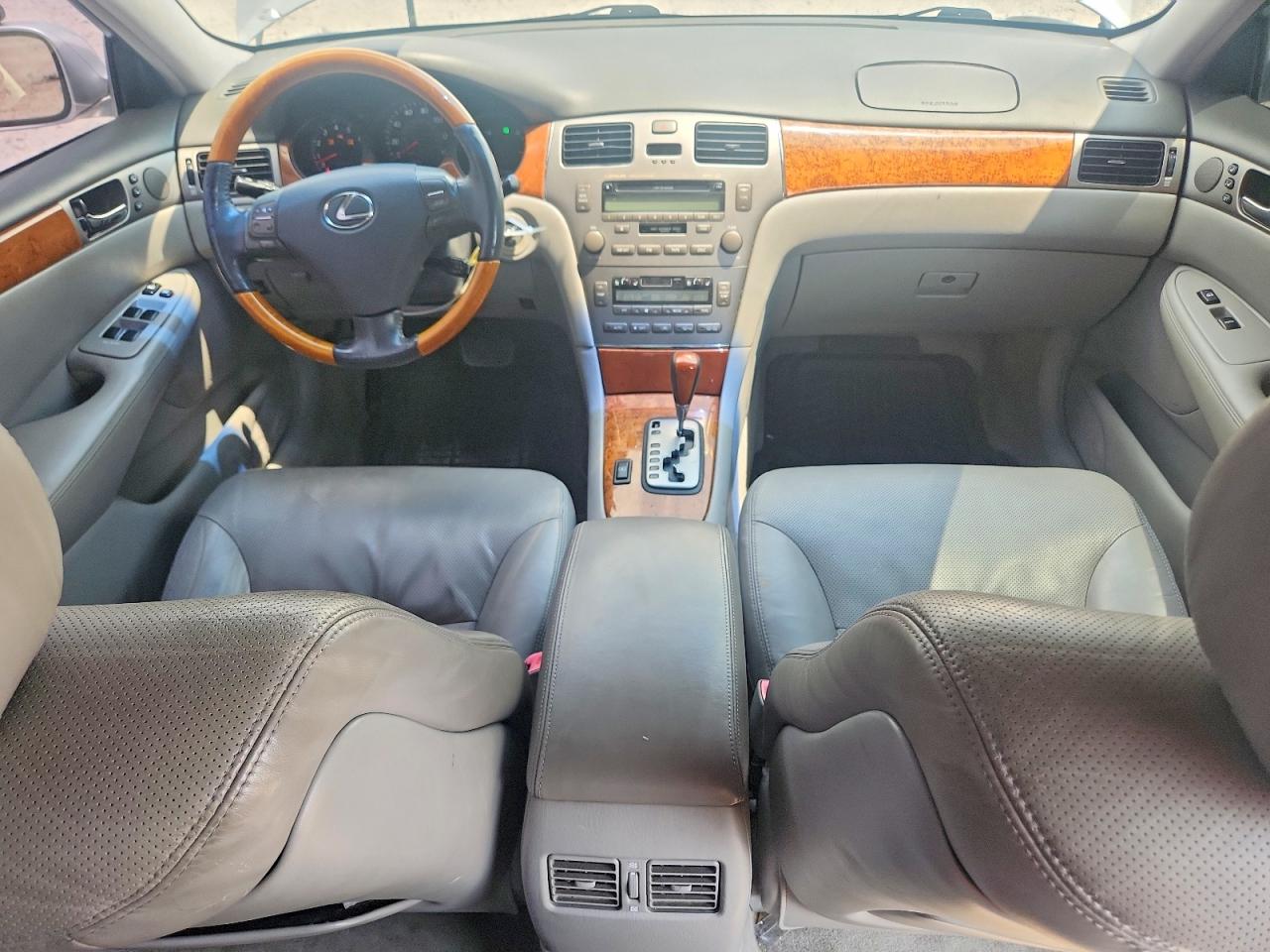2005 Lexus Es 330 Silver vin: JTHBA30G855070777