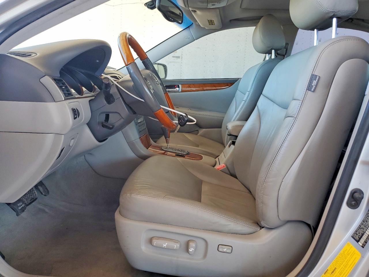 2005 Lexus Es 330 Silver vin: JTHBA30G855078586
