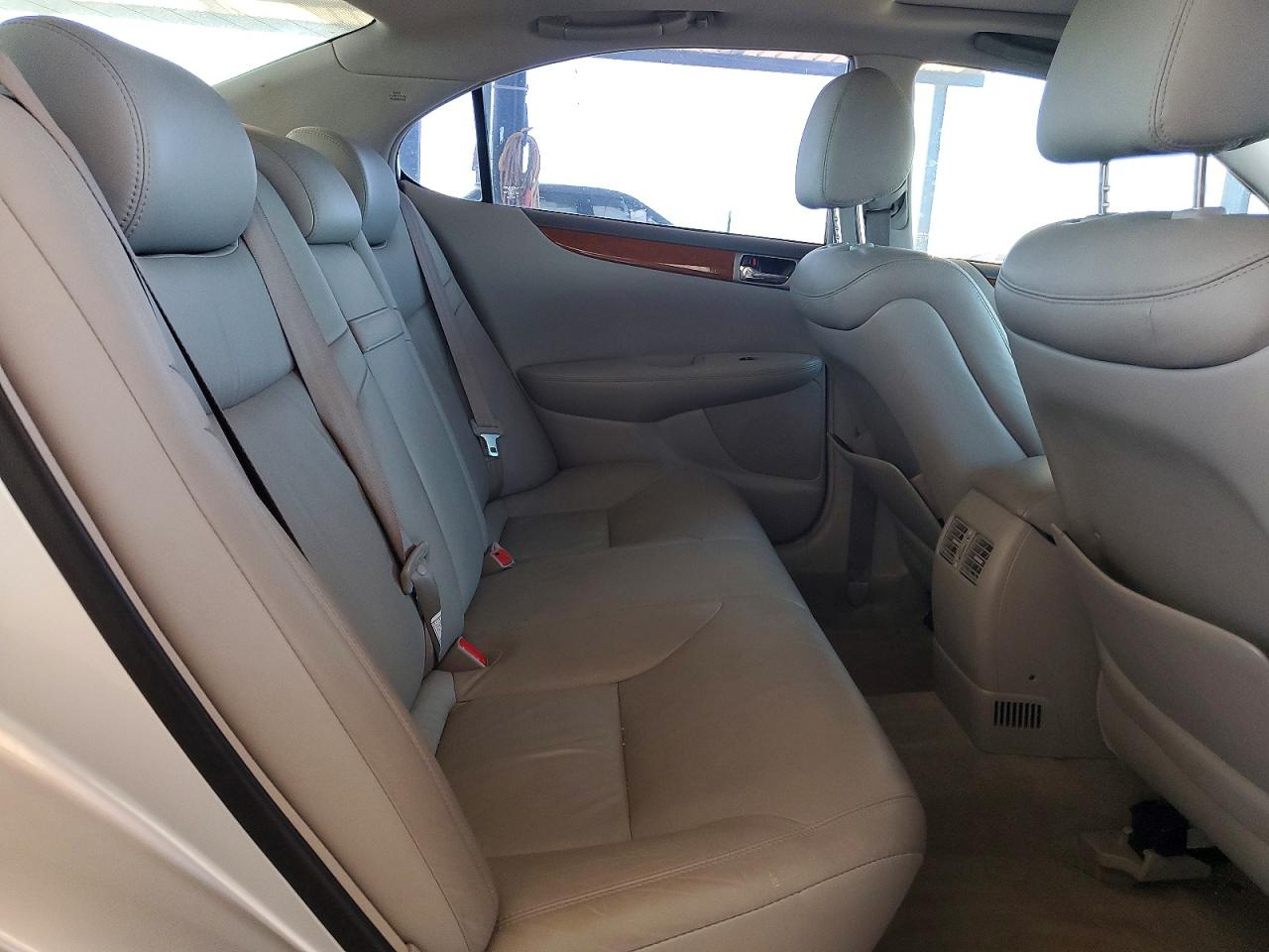 2005 Lexus Es 330 Silver vin: JTHBA30G855078586