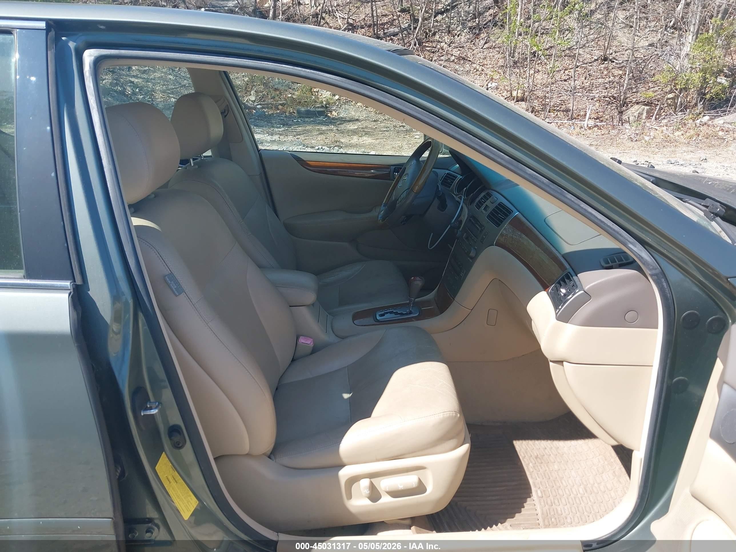 2005 Lexus Es 330   Green vin: JTHBA30G855093136