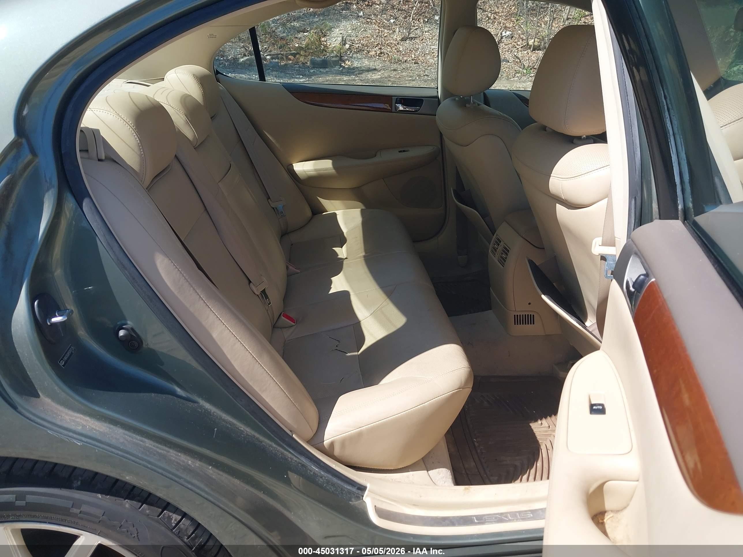 2005 Lexus Es 330   Green vin: JTHBA30G855093136