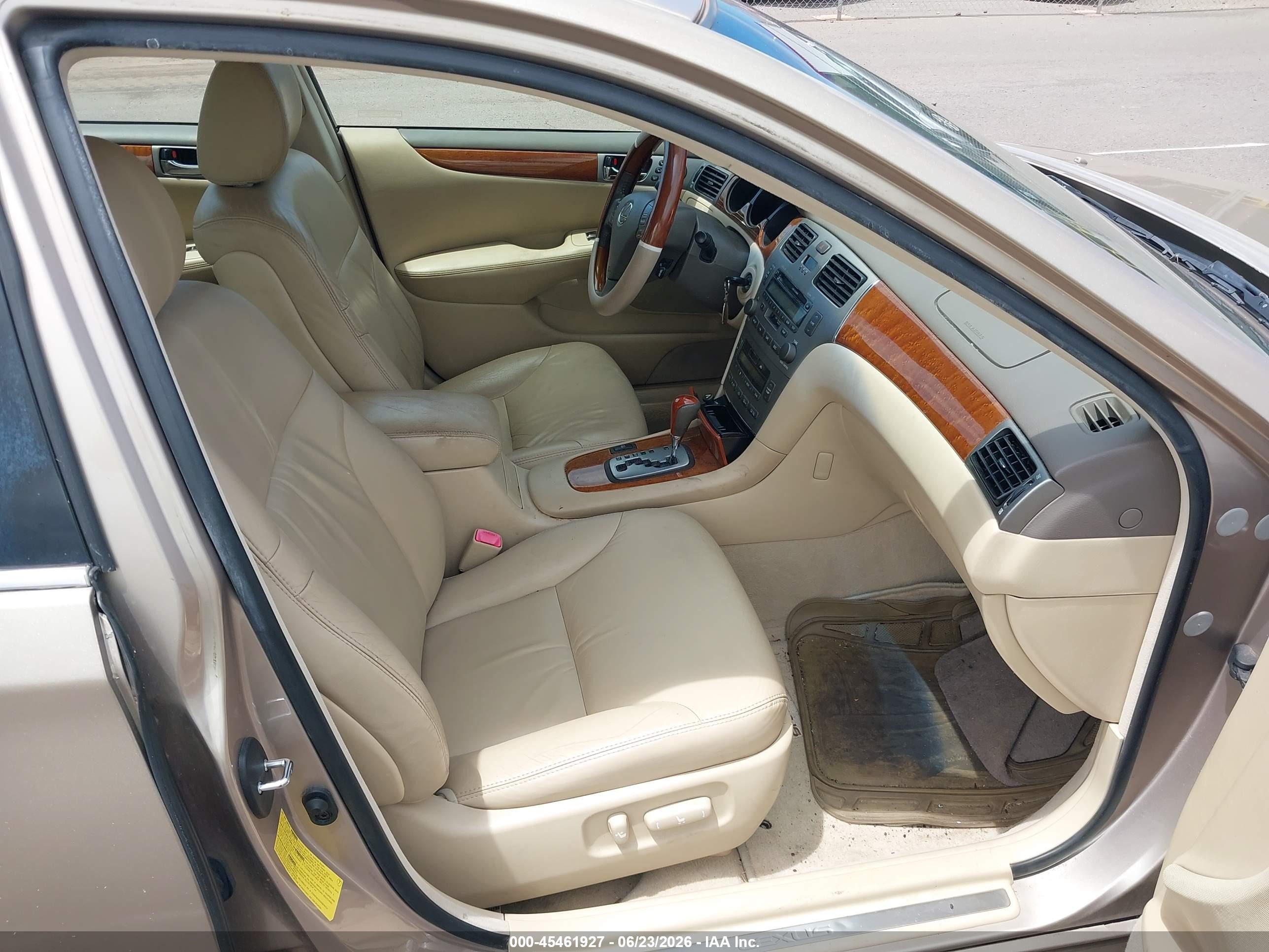 2005 Lexus Es 330   Gold vin: JTHBA30G855095601